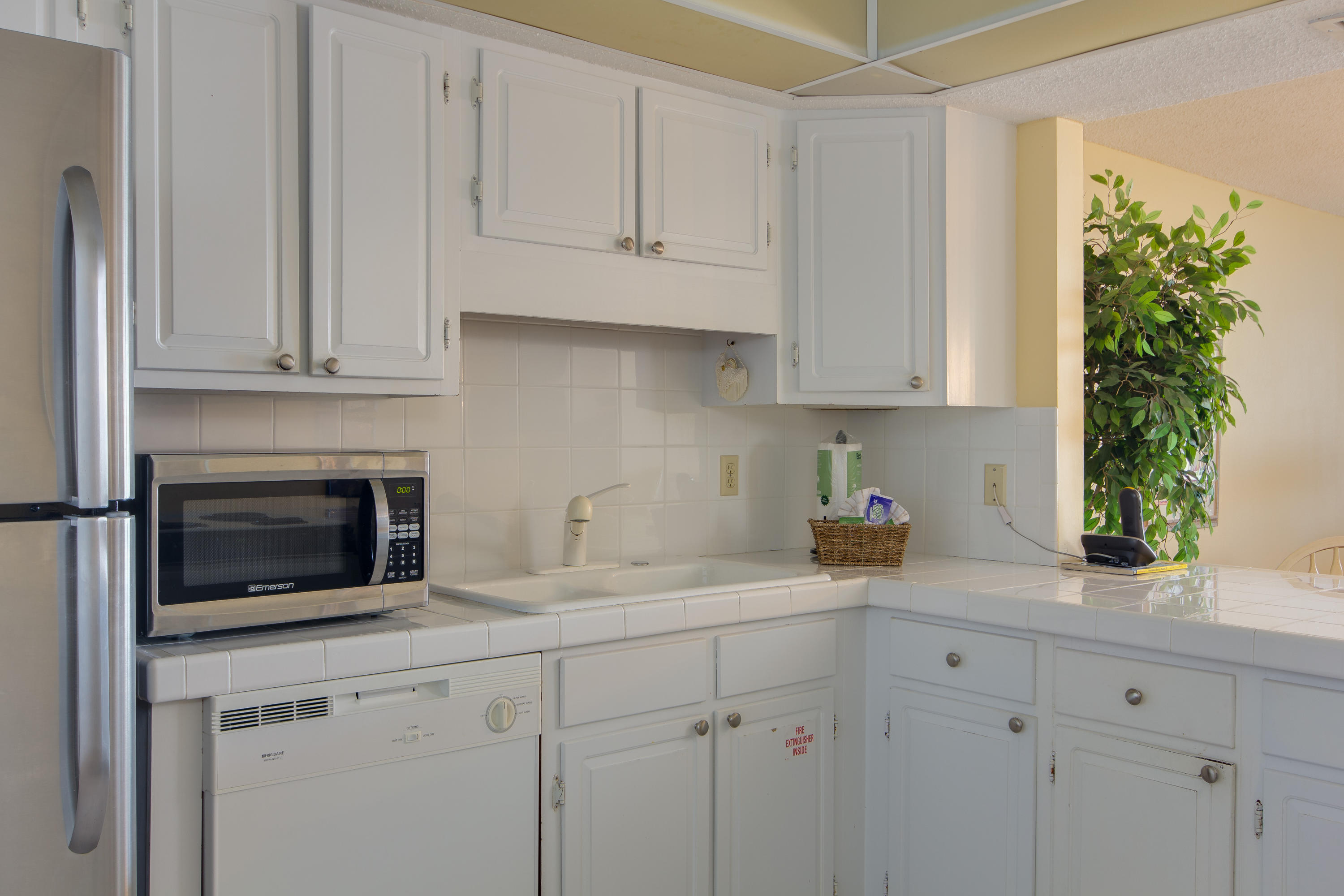 SHORELINE TOWERS 1 - Residential