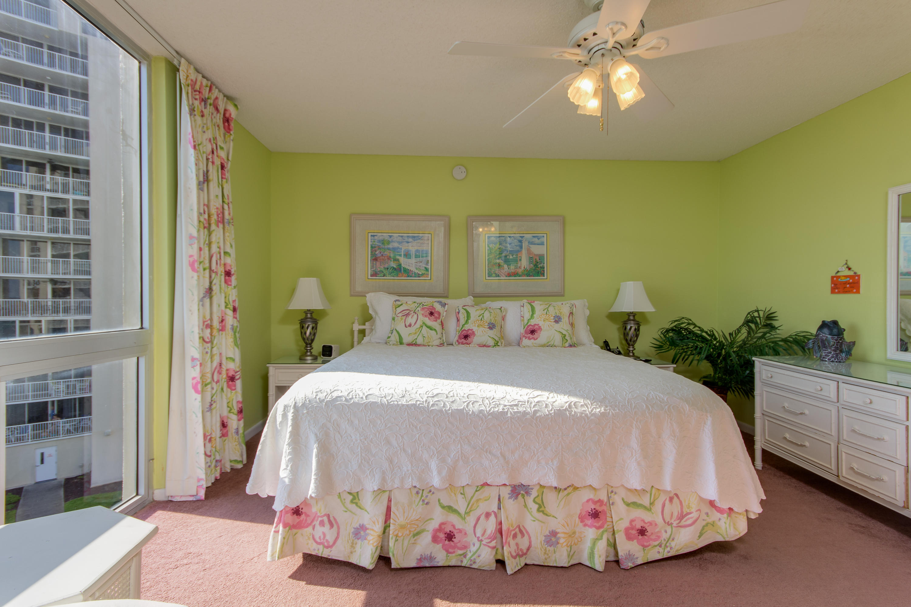 SHORELINE TOWERS 1 - Residential