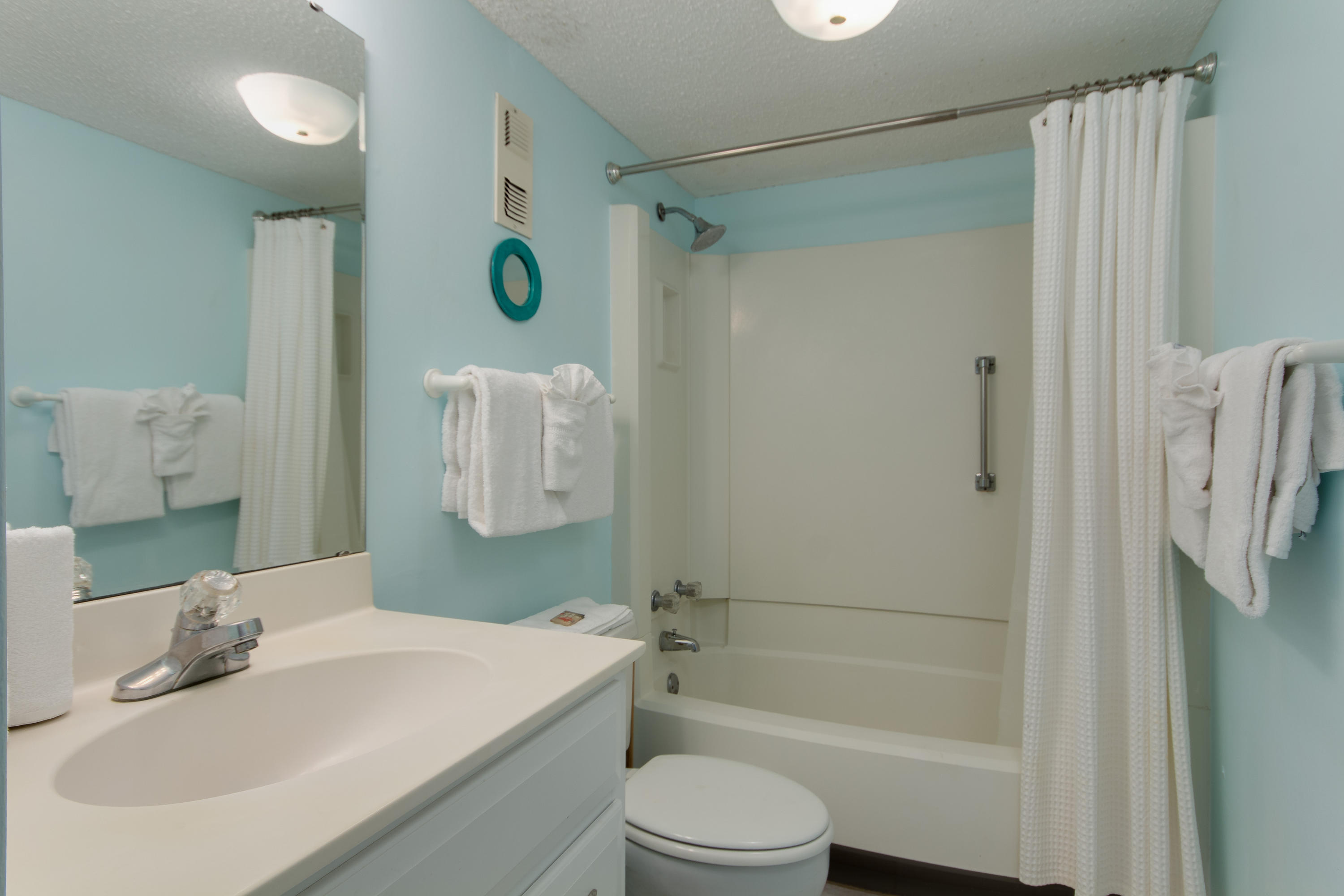 SHORELINE TOWERS 1 - Residential