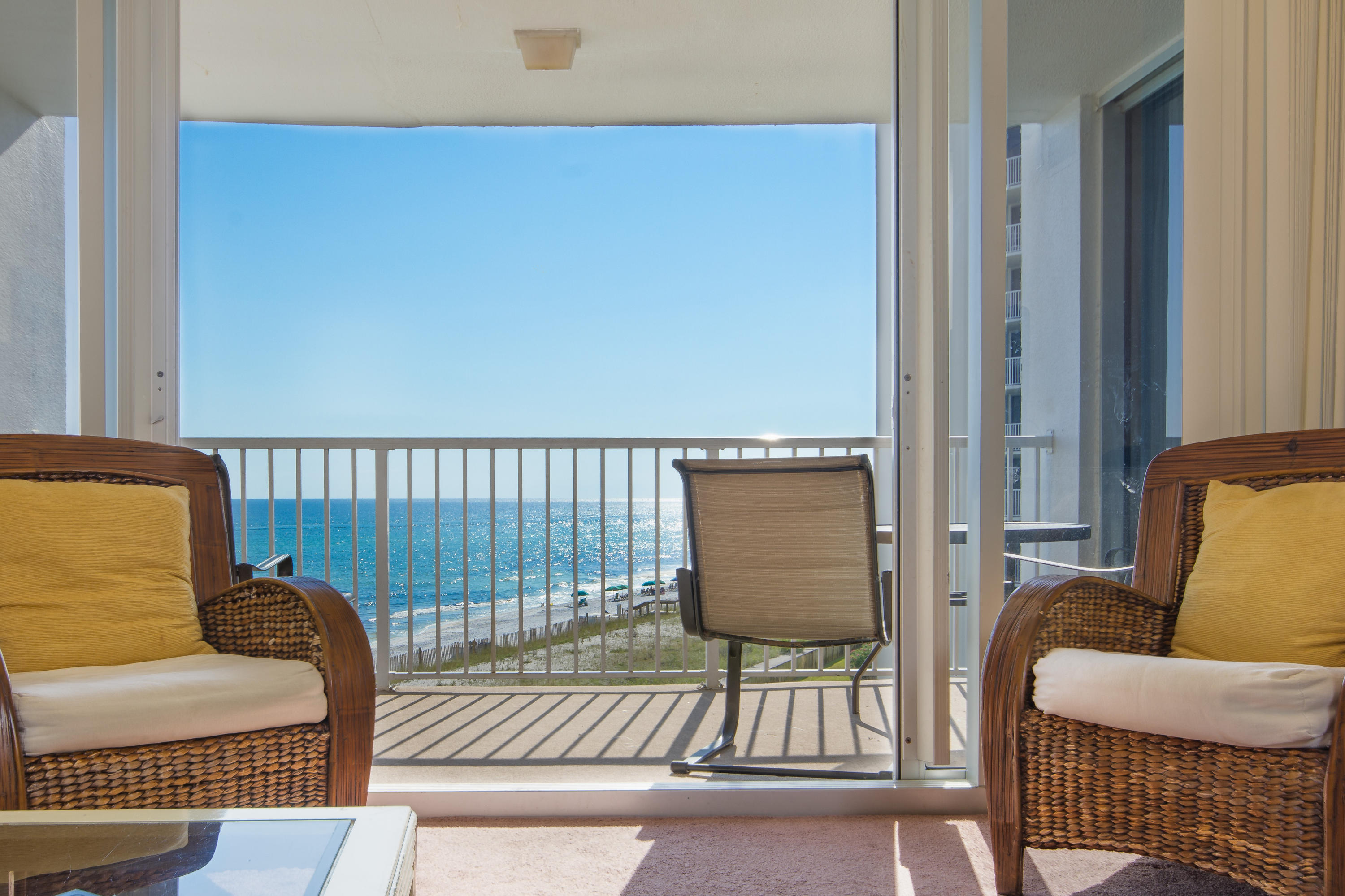 SHORELINE TOWERS 1 - Residential