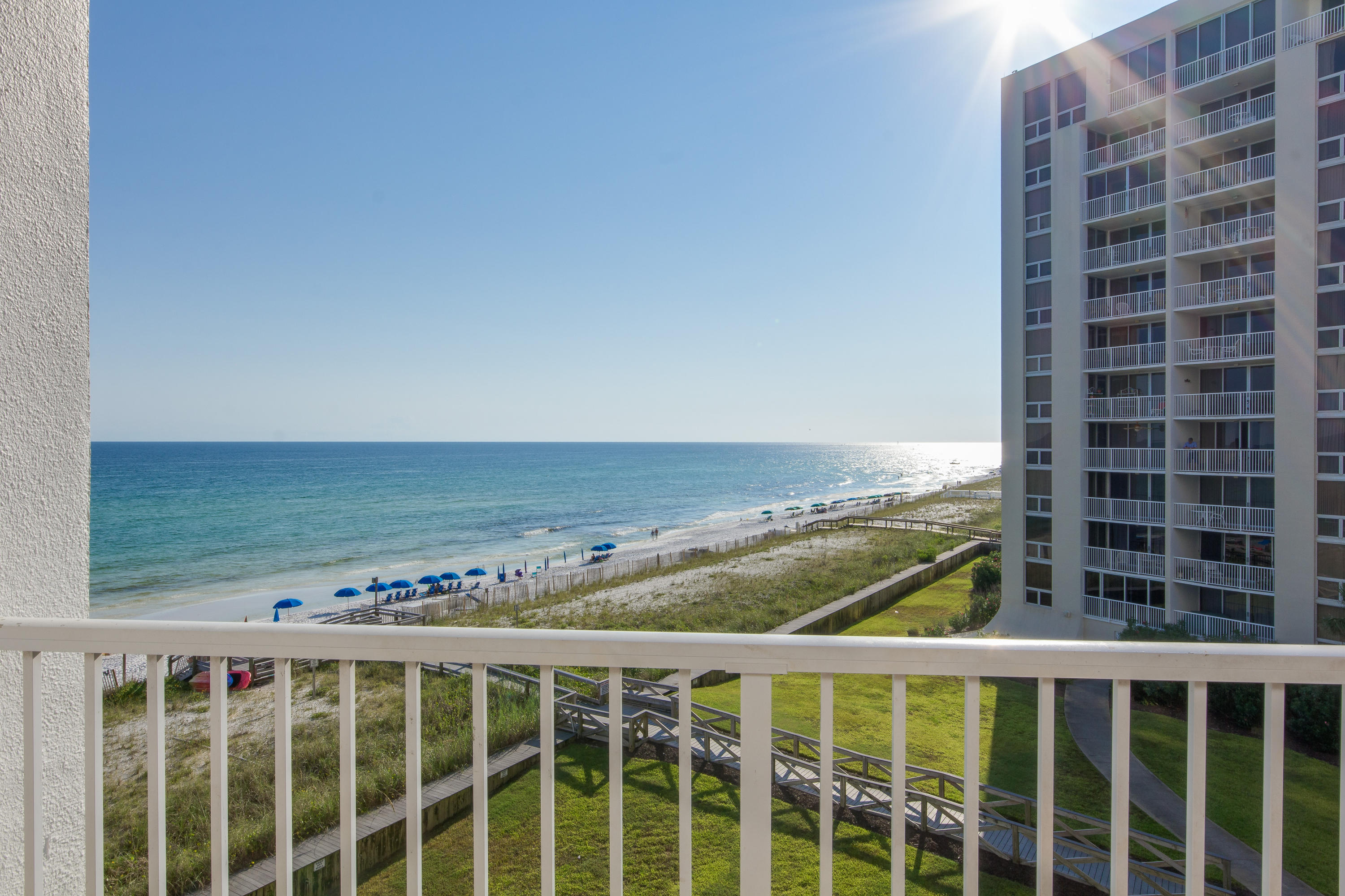SHORELINE TOWERS 1 - Residential