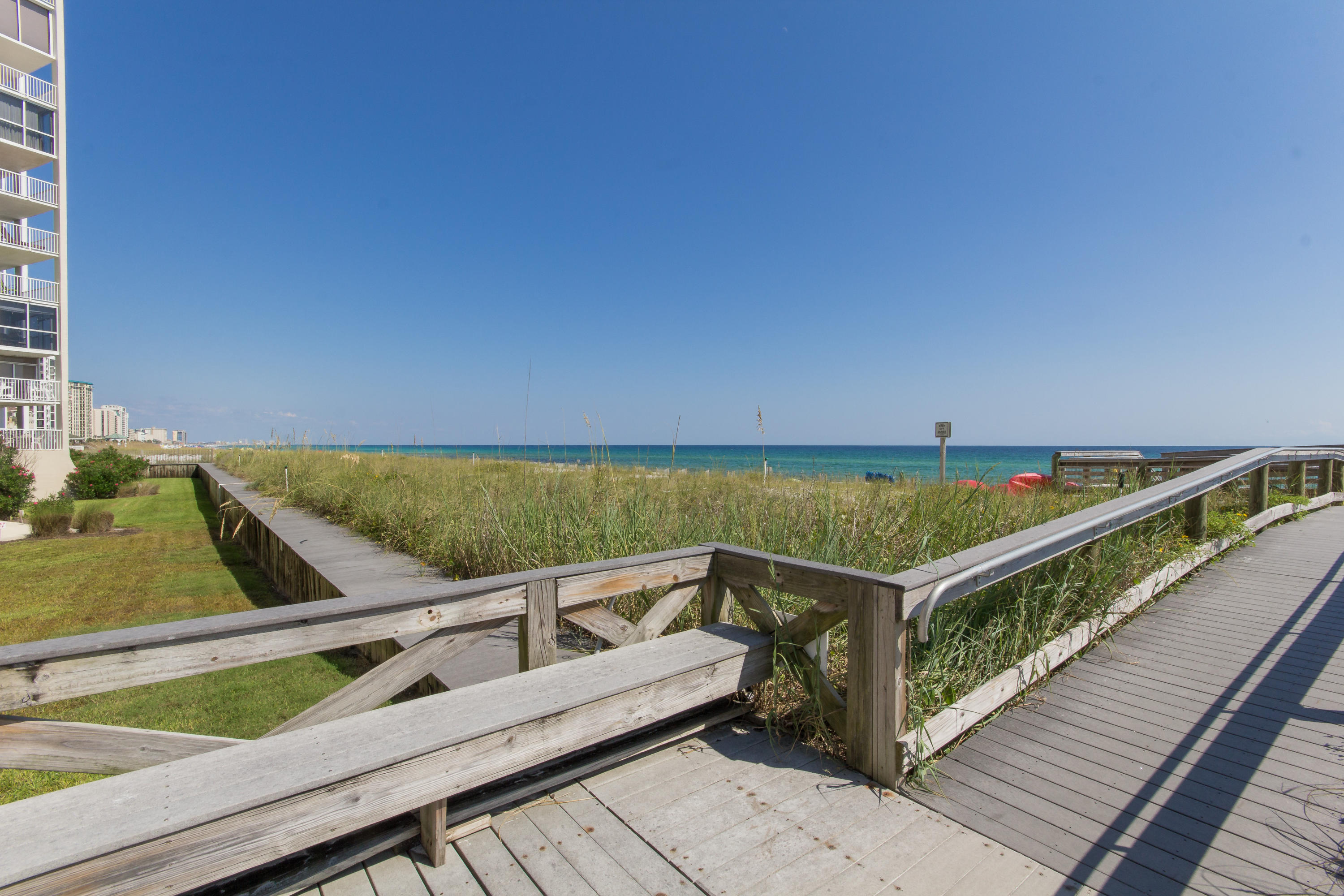 SHORELINE TOWERS 1 - Residential