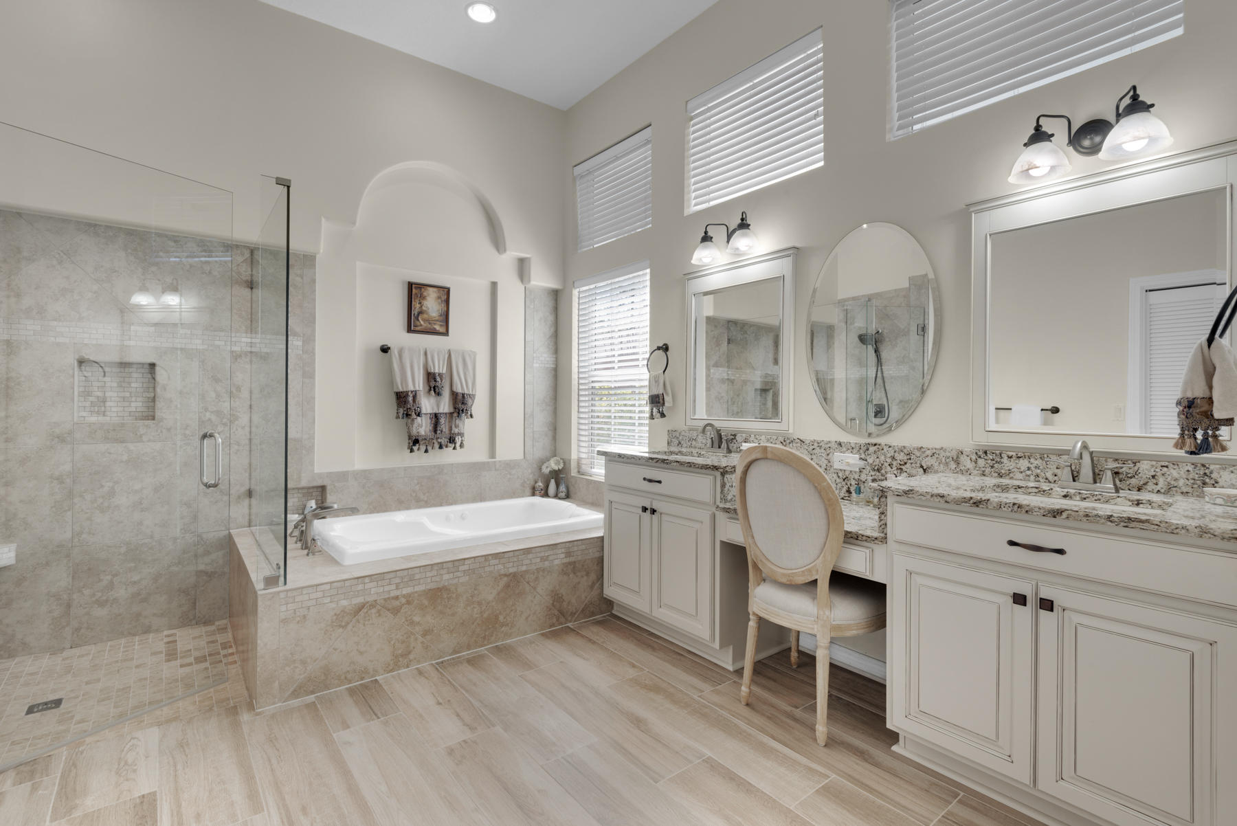 DANA POINTE - Residential