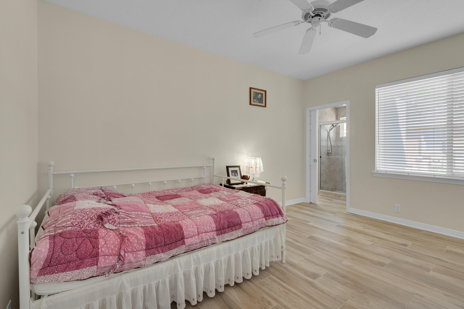 DANA POINTE - Residential