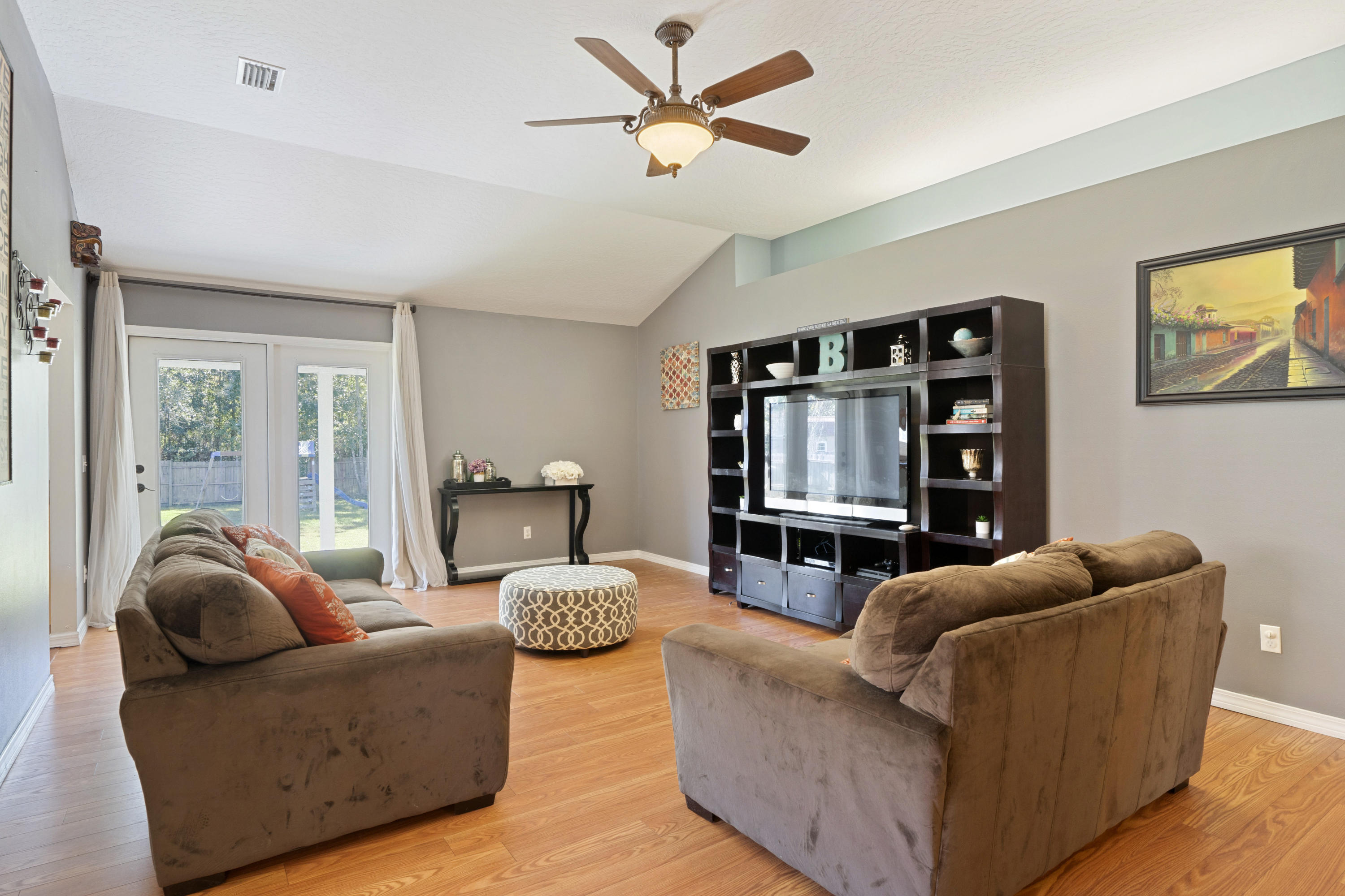 NAVARRE S/D 2ND ADDN - Residential