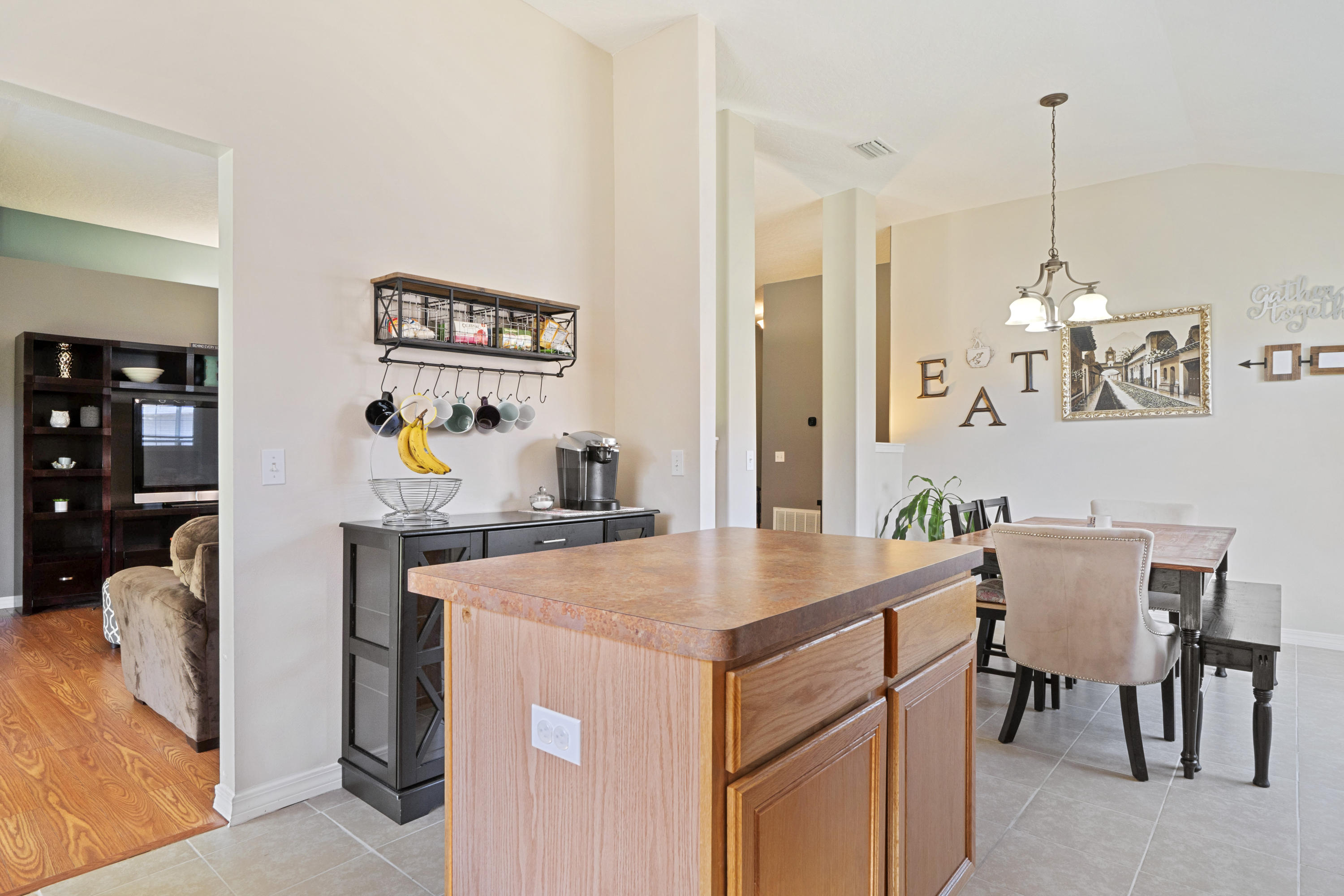 NAVARRE S/D 2ND ADDN - Residential