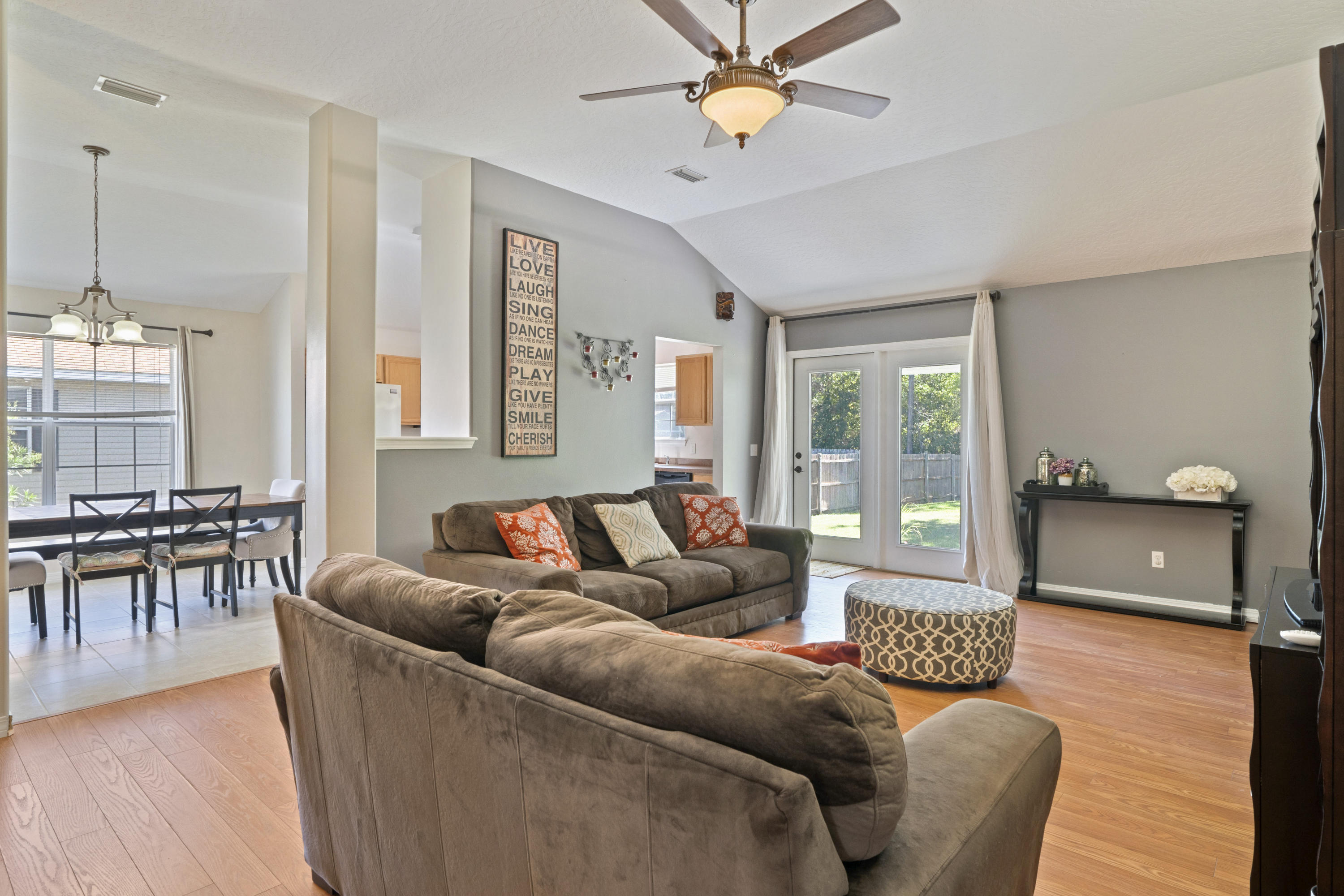 NAVARRE S/D 2ND ADDN - Residential