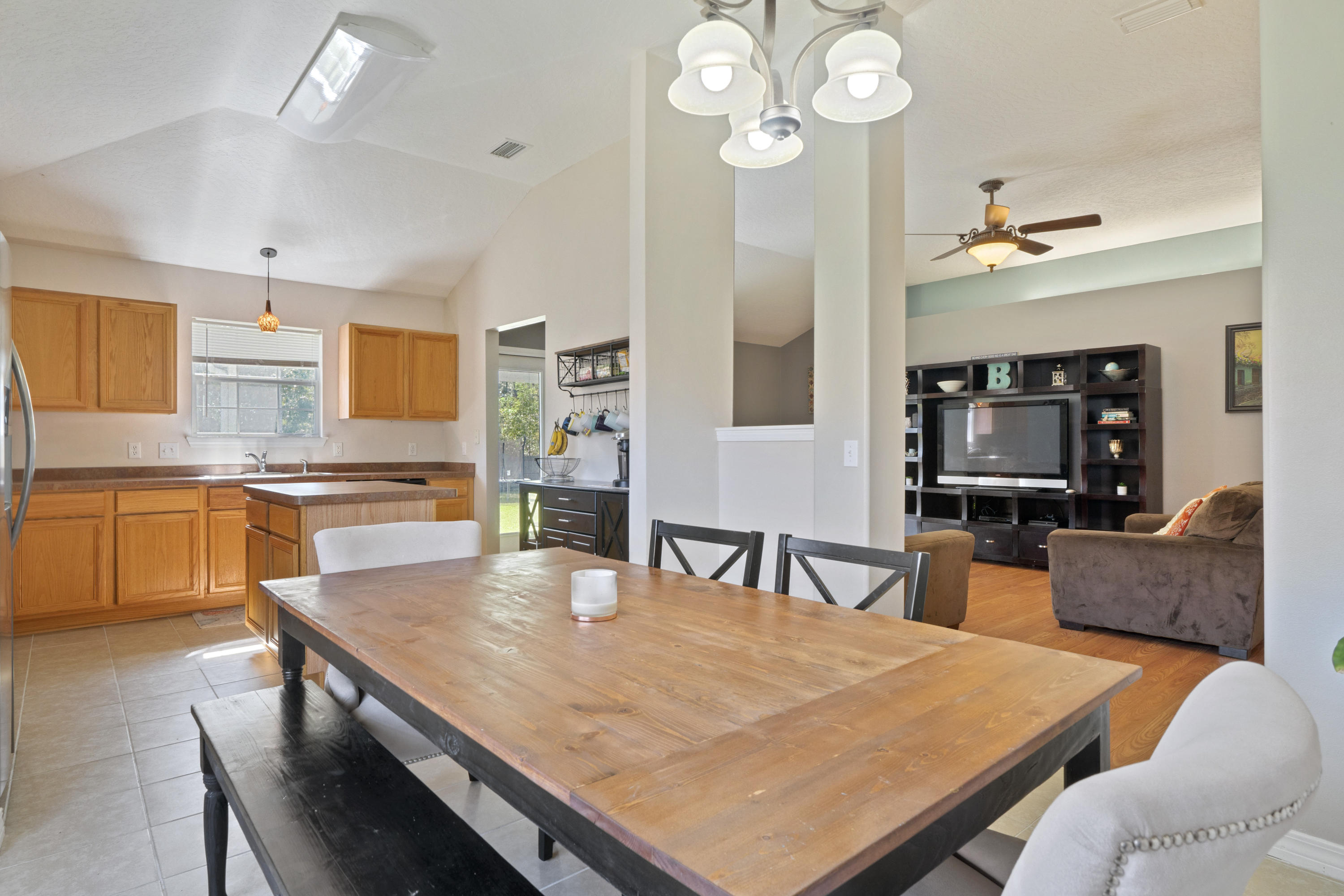 NAVARRE S/D 2ND ADDN - Residential