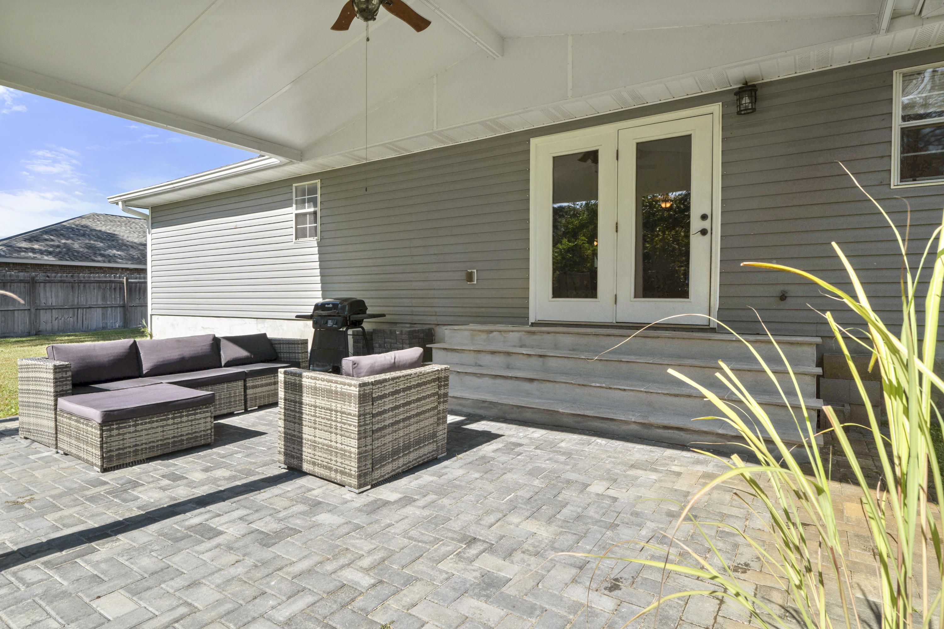 NAVARRE S/D 2ND ADDN - Residential