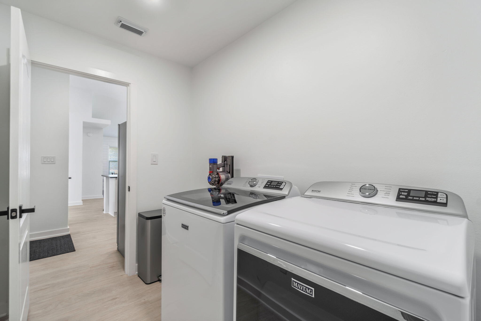 PARADISE RETREAT - Residential