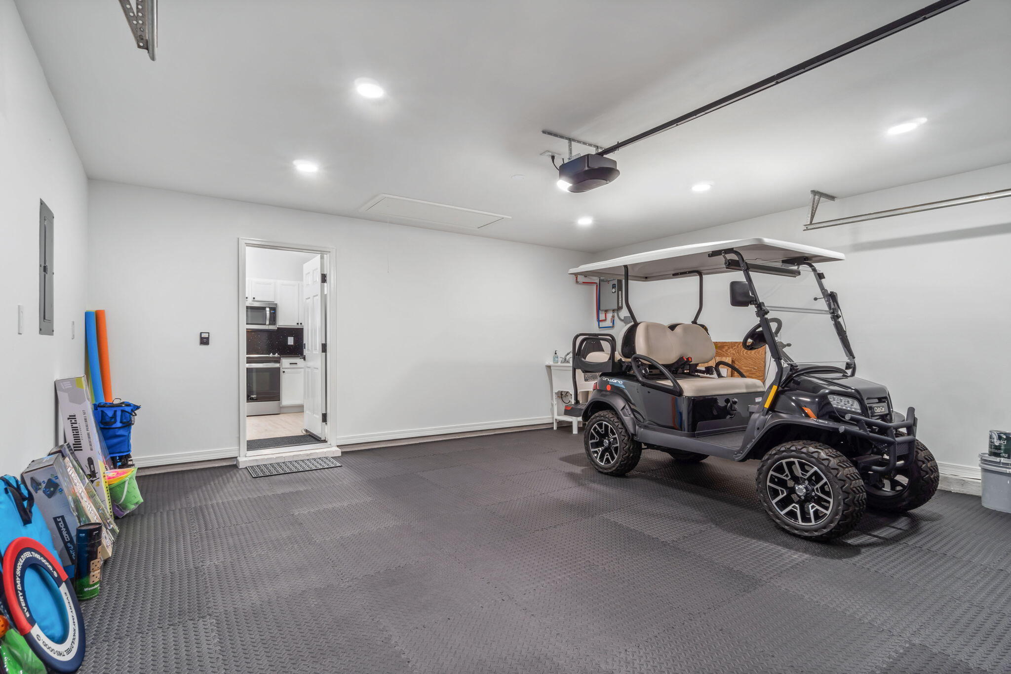 PARADISE RETREAT - Residential