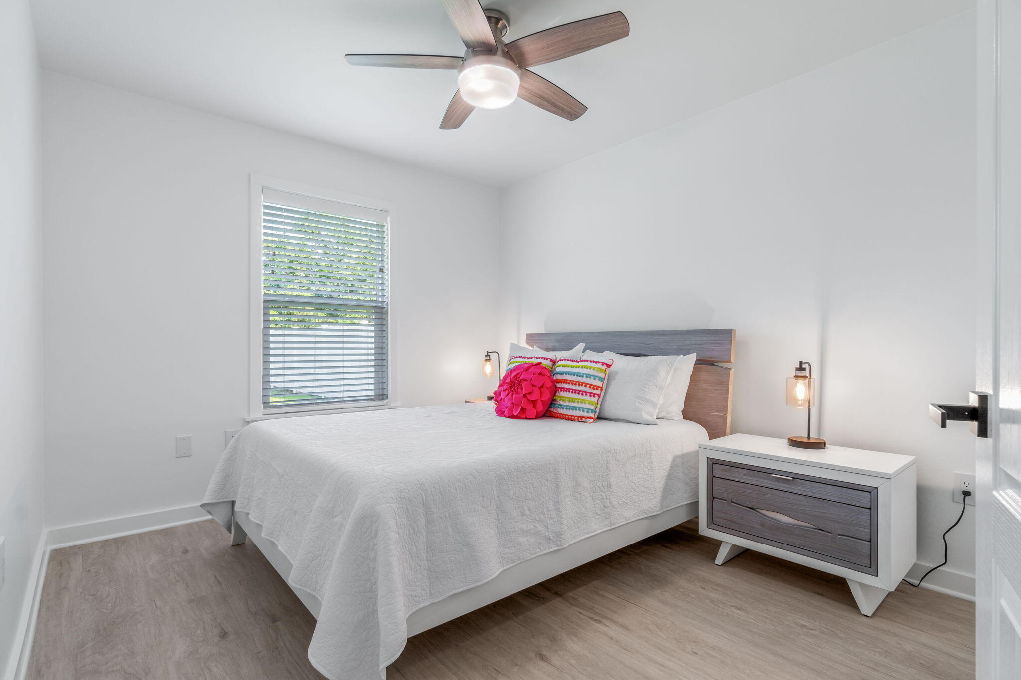 PARADISE RETREAT - Residential