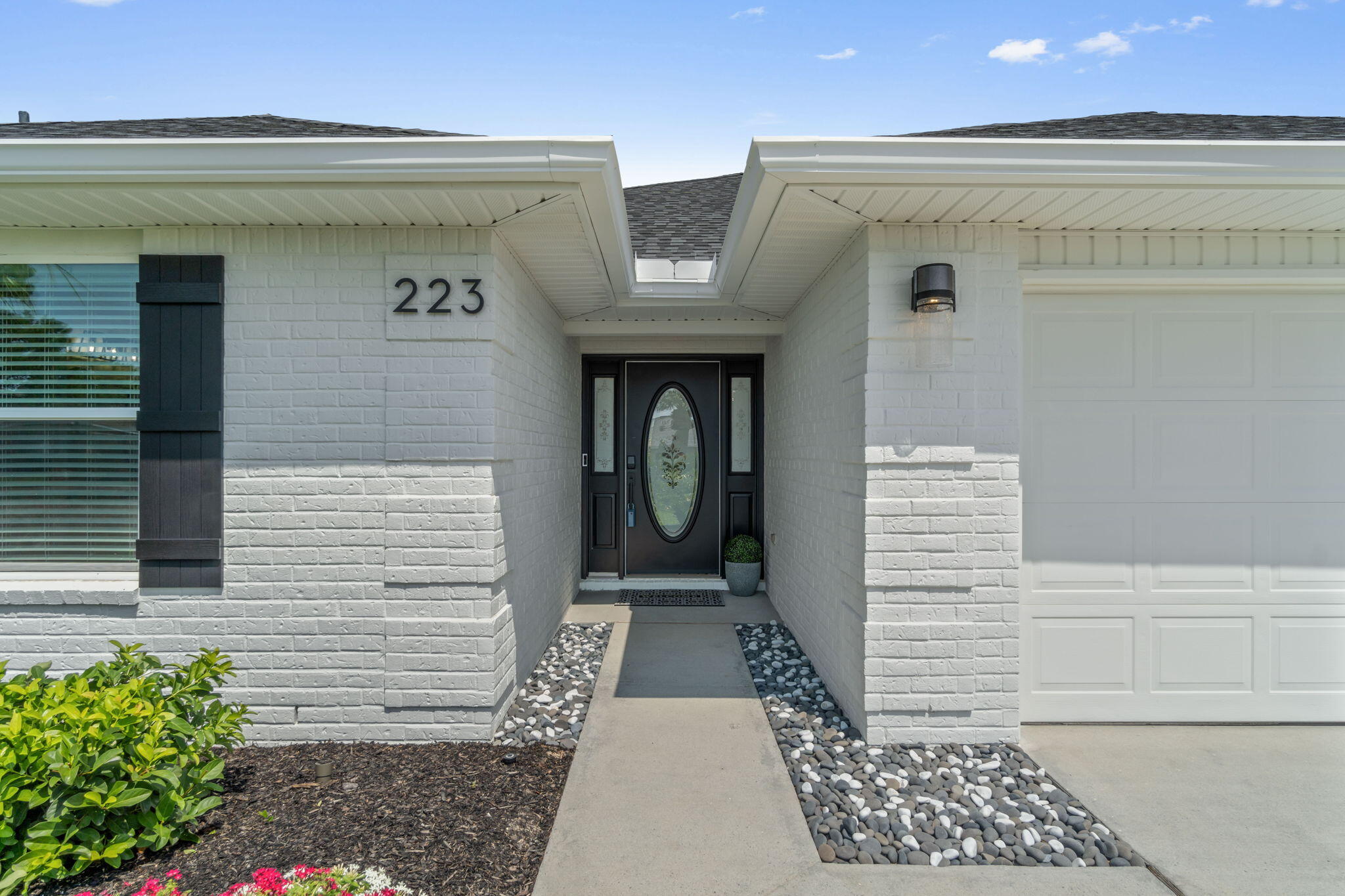 PARADISE RETREAT - Residential