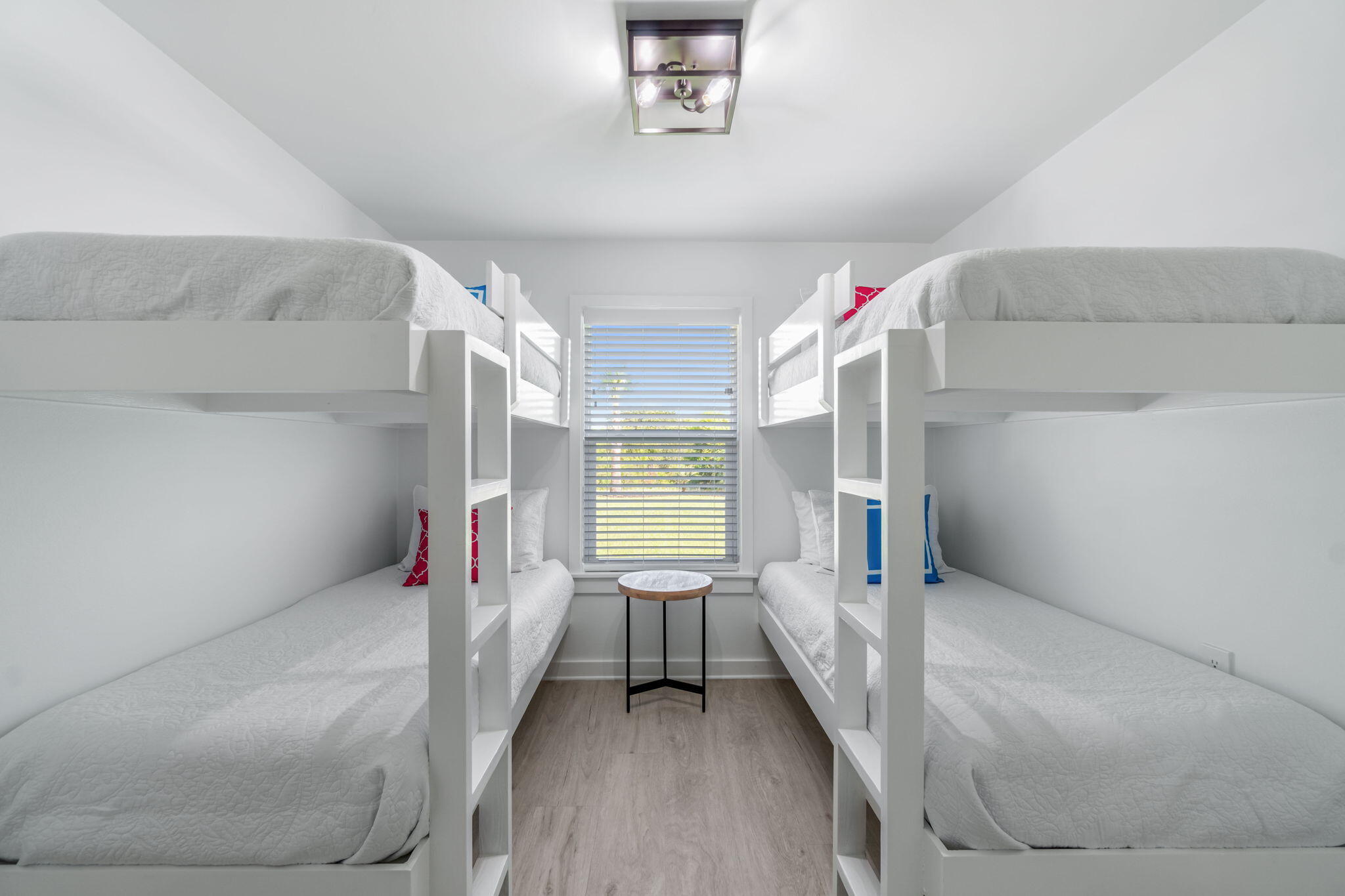 PARADISE RETREAT - Residential