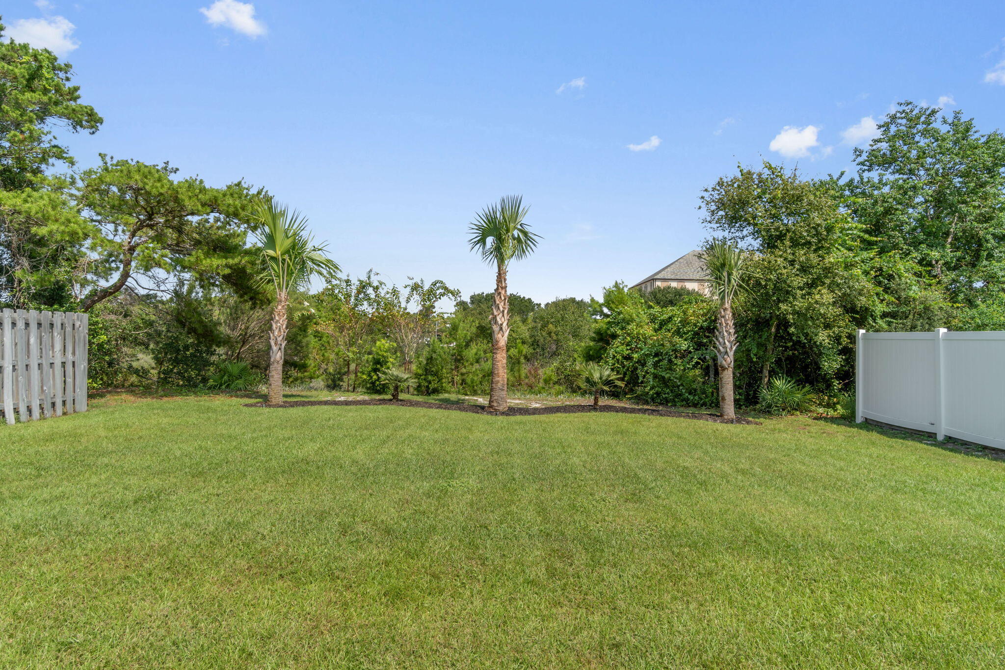 PARADISE RETREAT - Residential