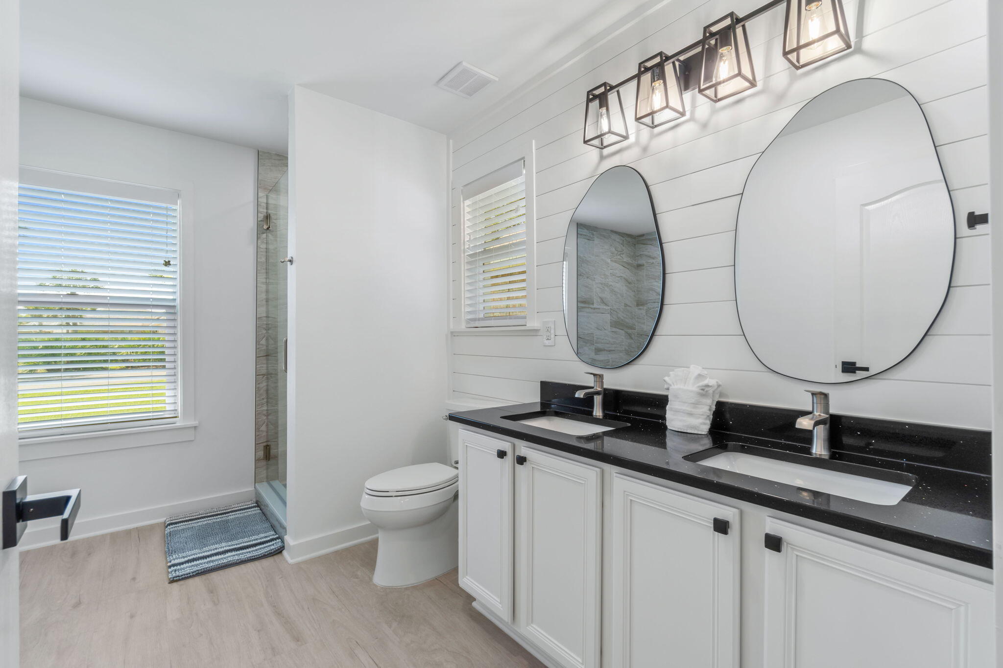 PARADISE RETREAT - Residential