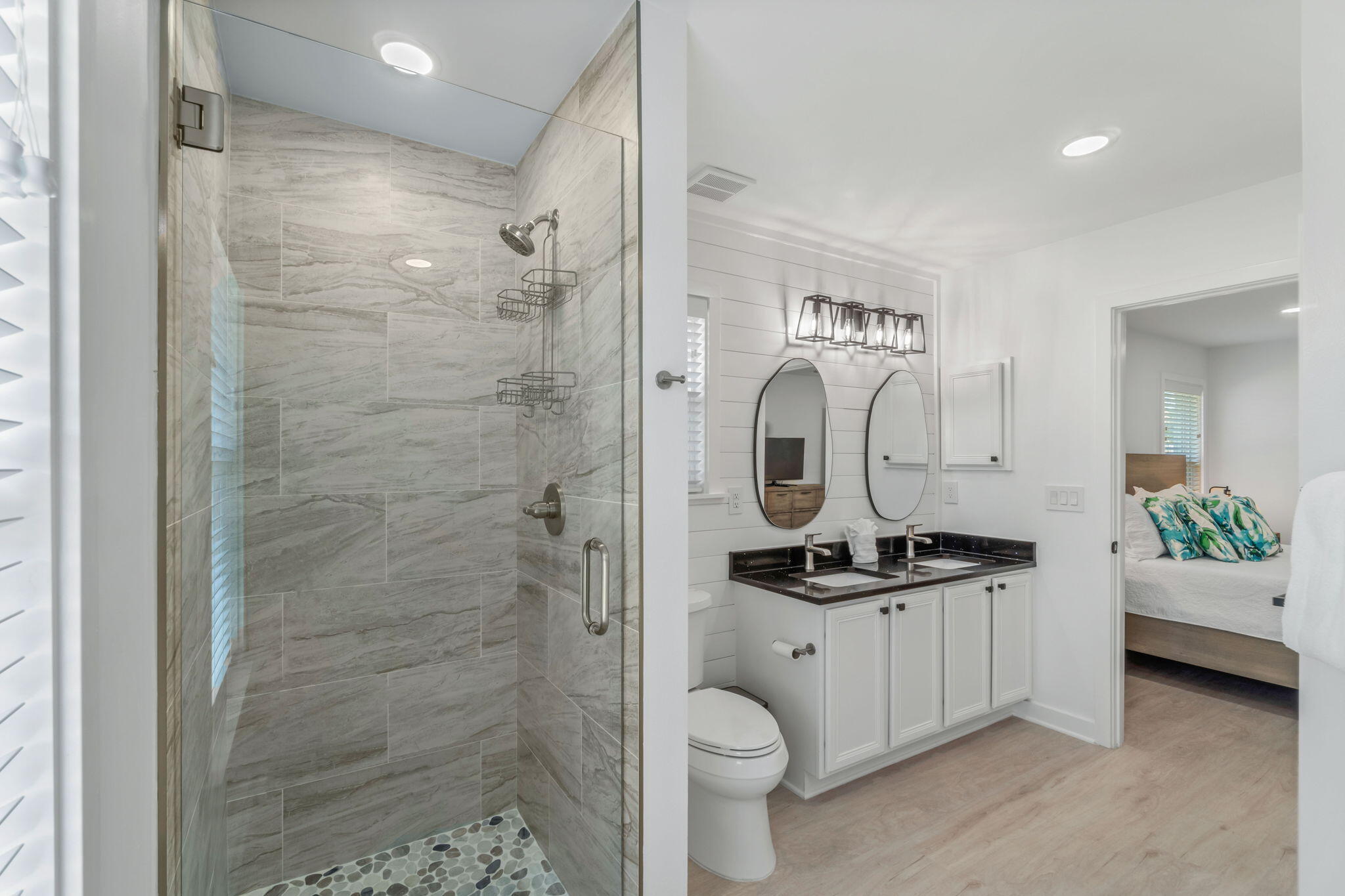 PARADISE RETREAT - Residential