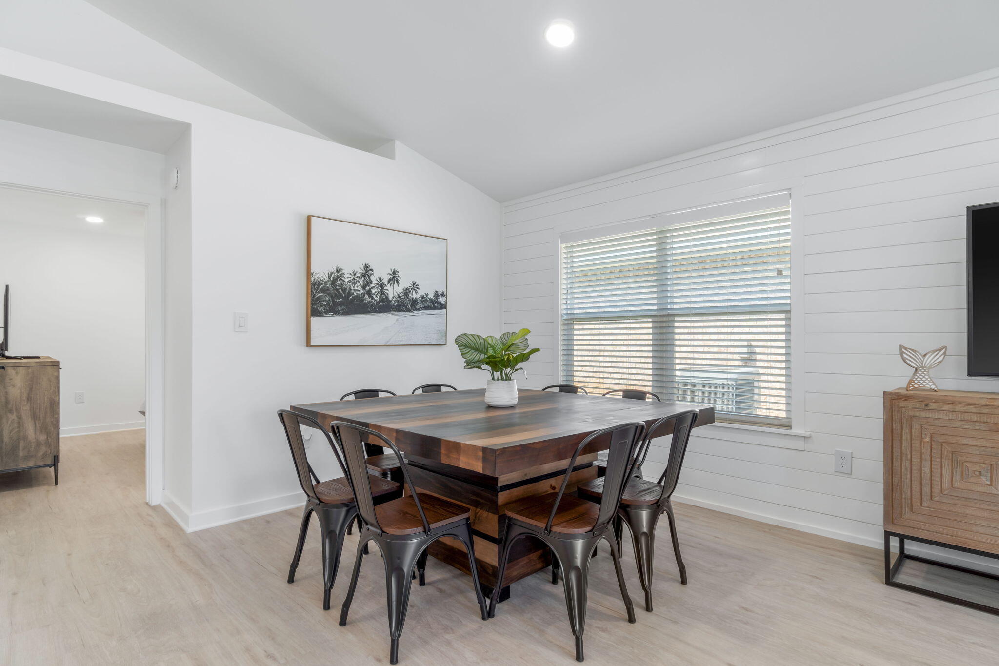 PARADISE RETREAT - Residential