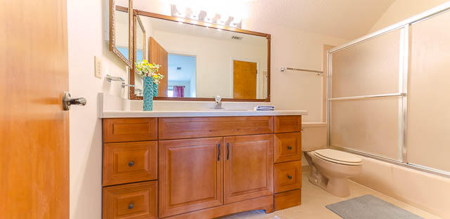 PLANTATION MANOR - Residential