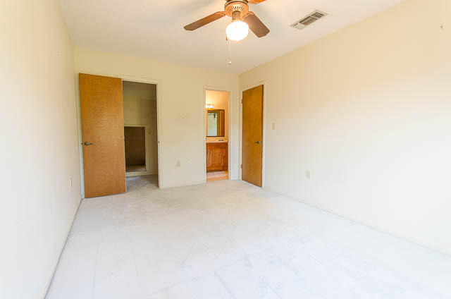 PLANTATION MANOR - Residential