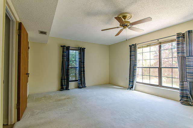 PLANTATION MANOR - Residential