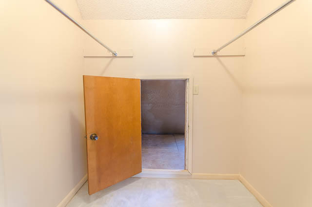 PLANTATION MANOR - Residential