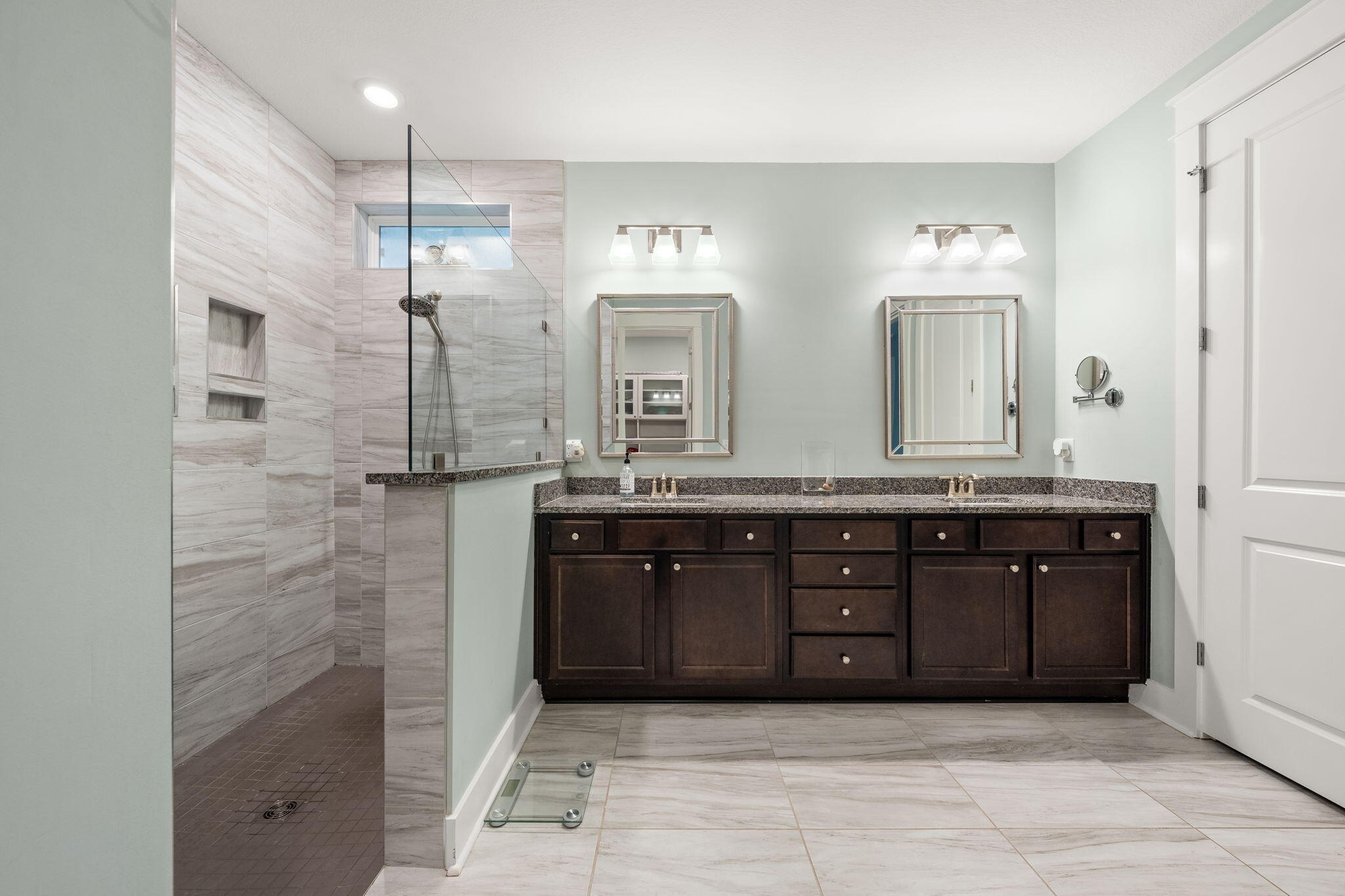 Breakfast Point - Residential