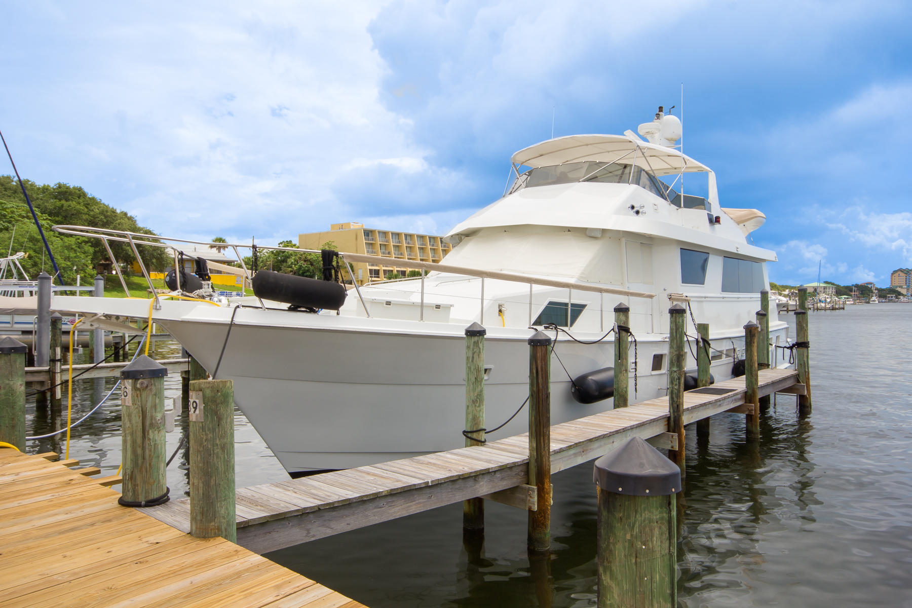 DESTIN YACHT CLUB - Residential