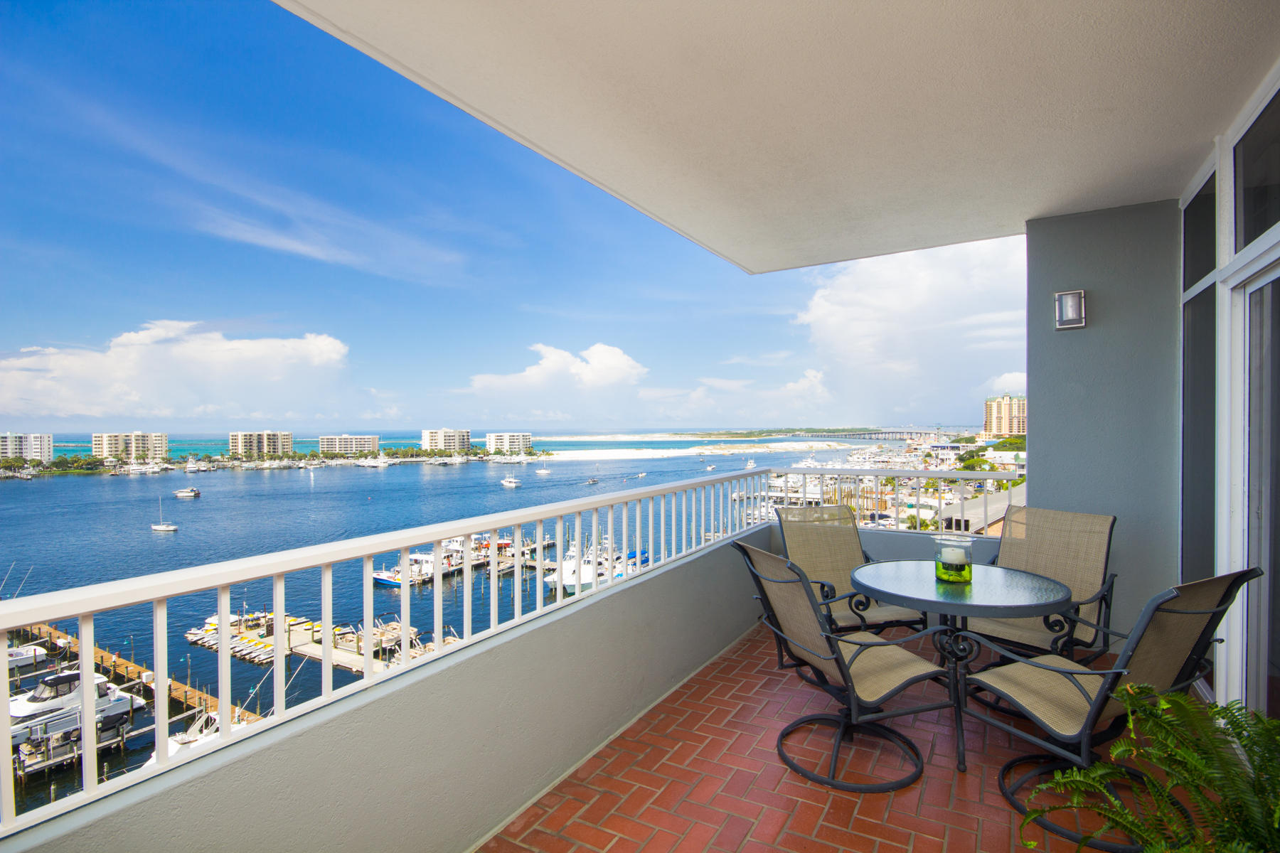 DESTIN YACHT CLUB - Residential