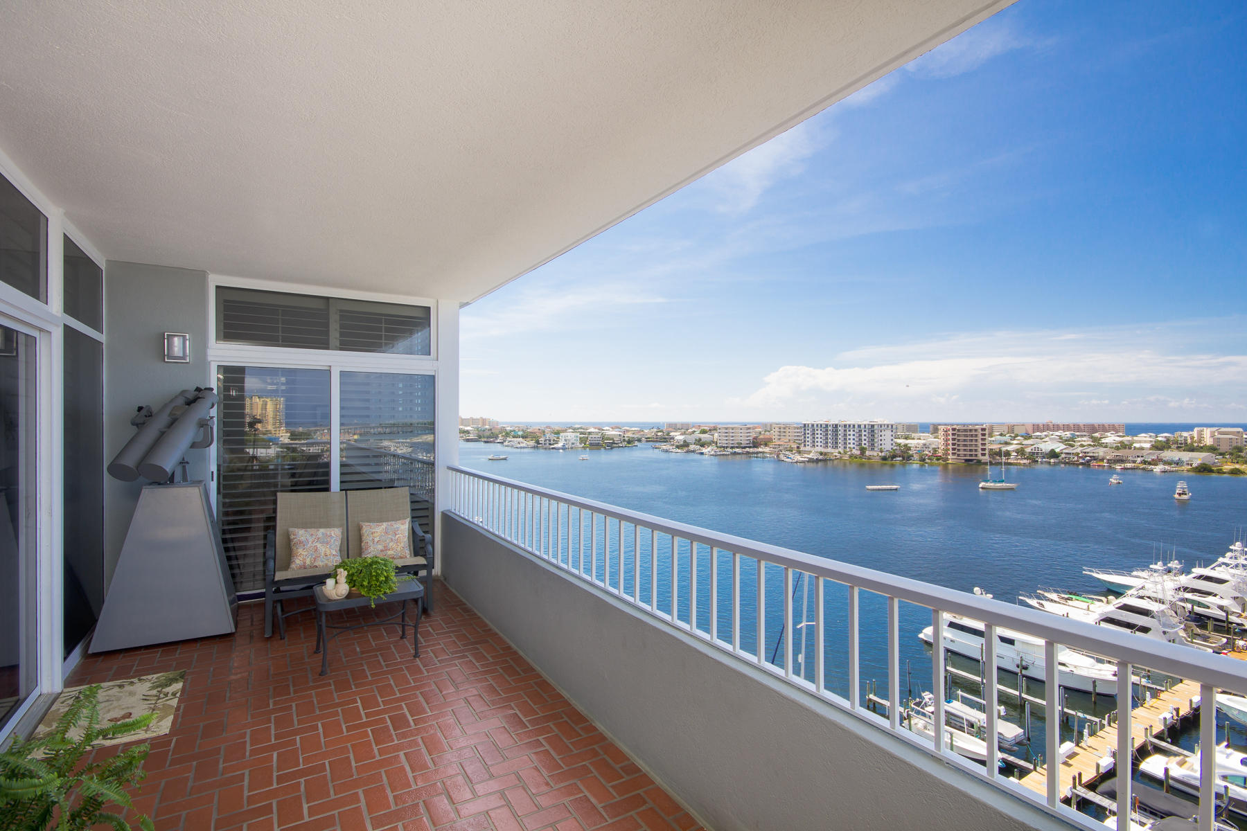 DESTIN YACHT CLUB - Residential