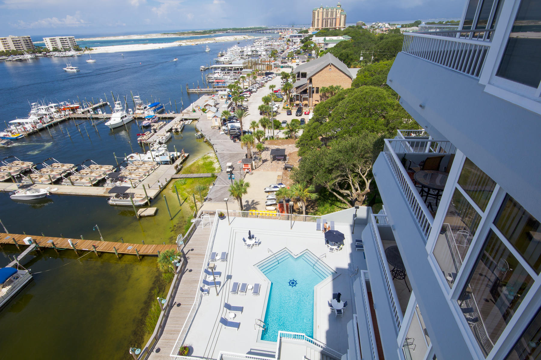 DESTIN YACHT CLUB - Residential