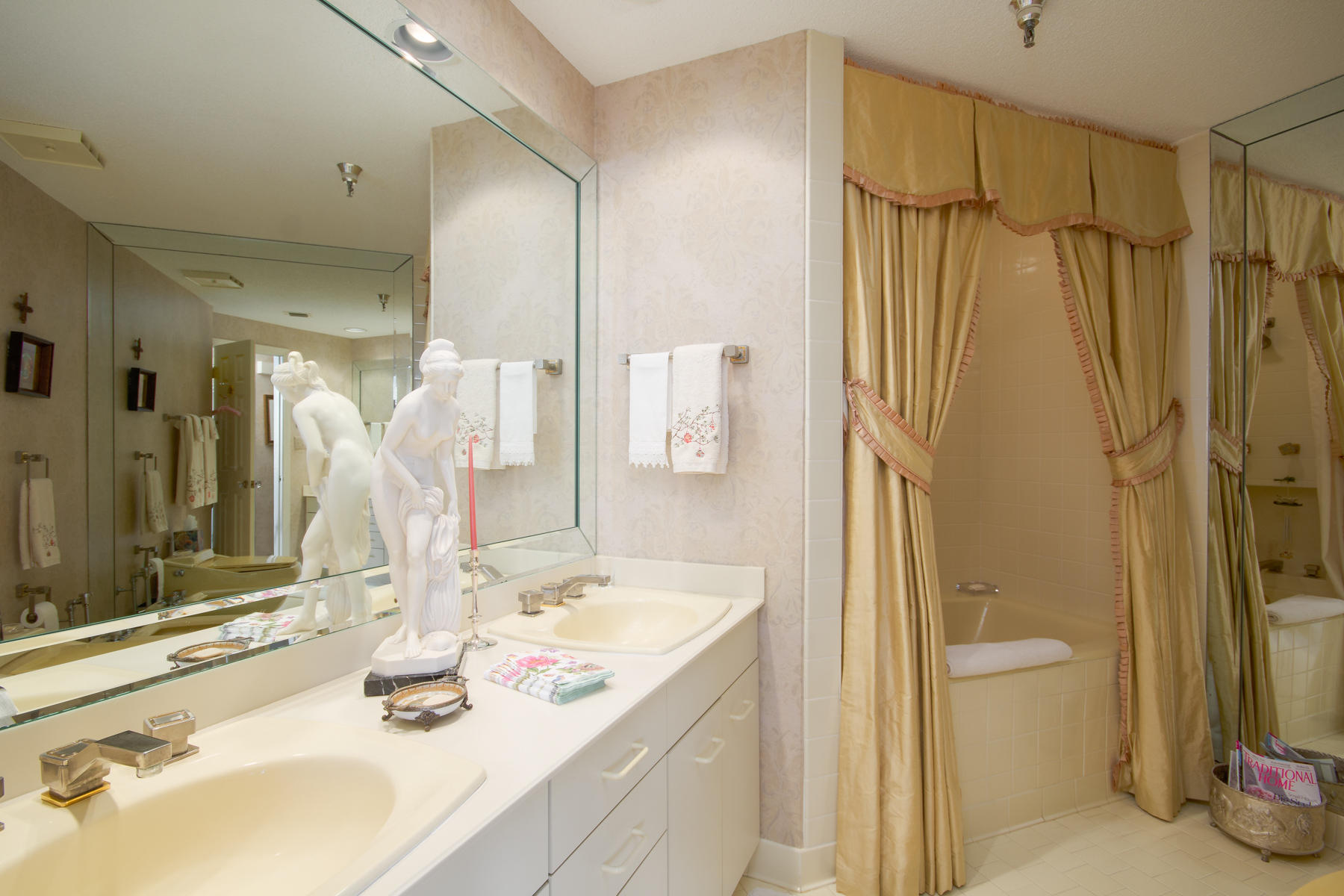 DESTIN YACHT CLUB - Residential