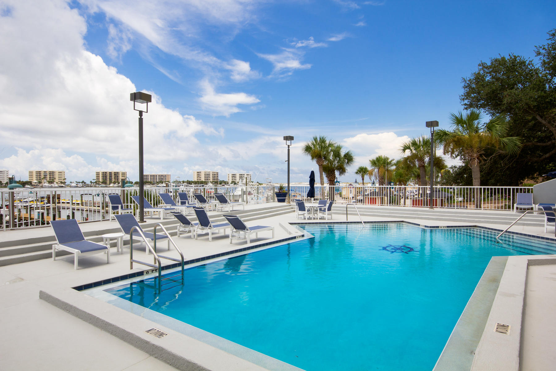 DESTIN YACHT CLUB - Residential