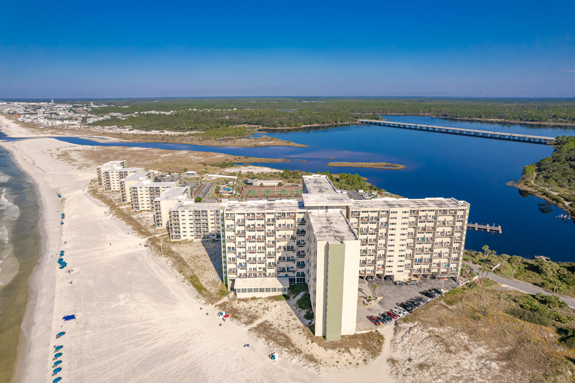 PINNACLE PORT - Residential