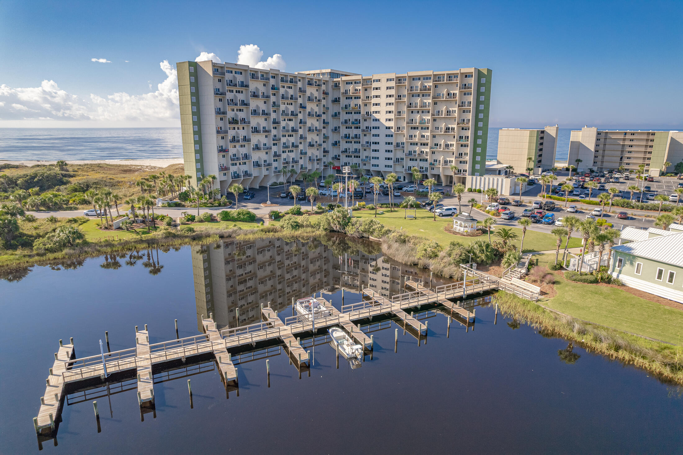 PINNACLE PORT - Residential