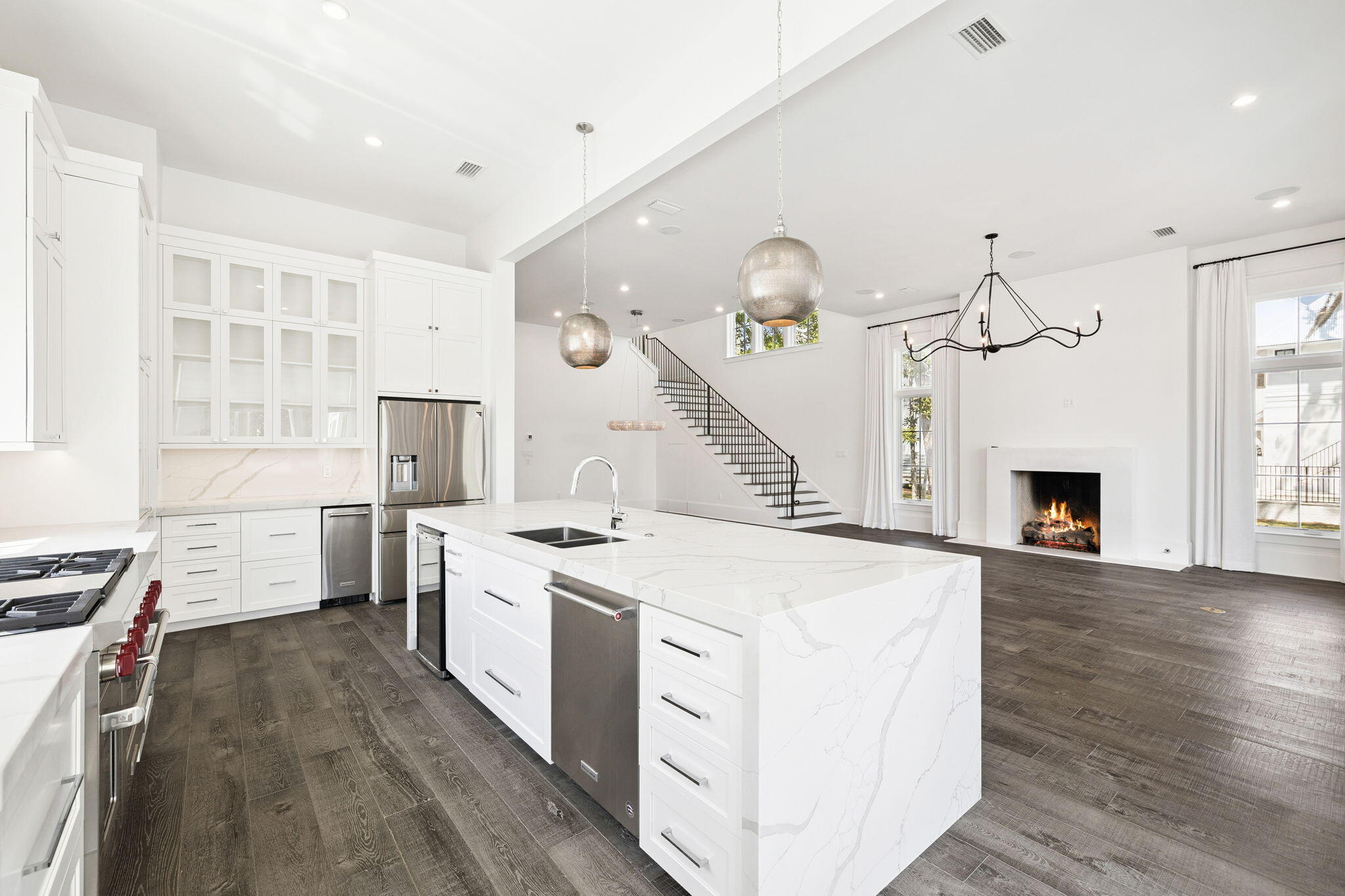 CHURCHILL OAKS - Residential