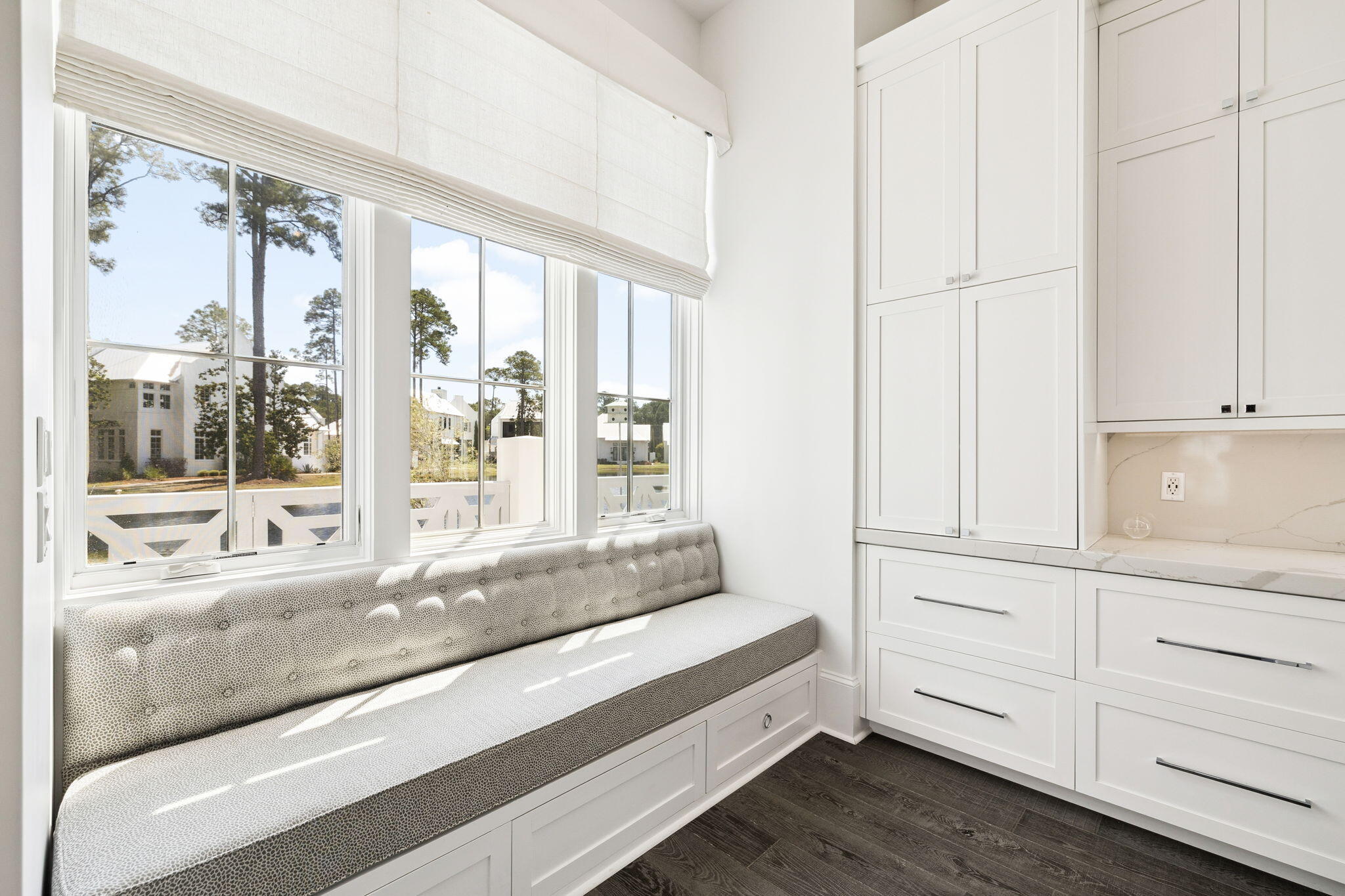 CHURCHILL OAKS - Residential