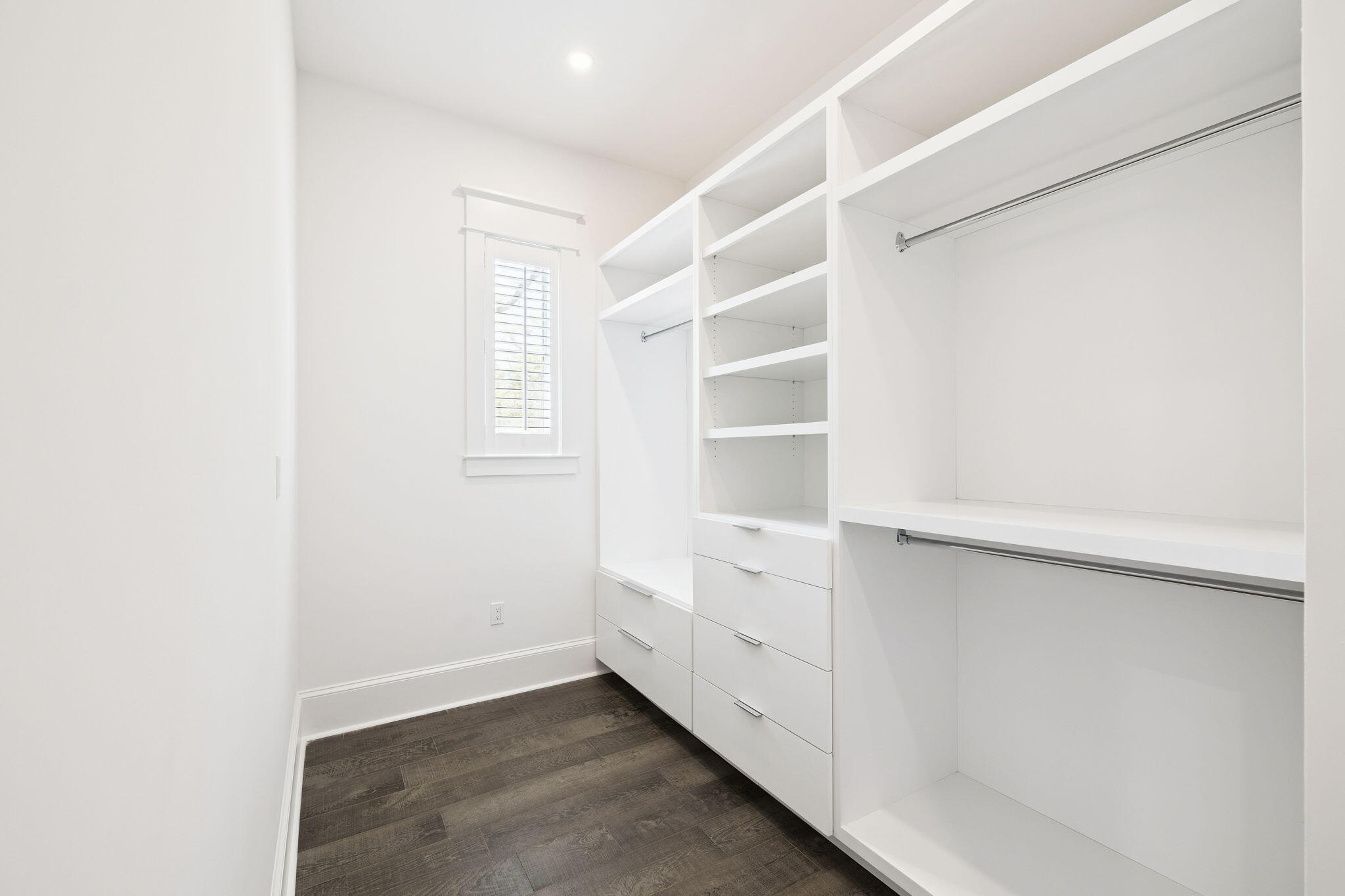 CHURCHILL OAKS - Residential