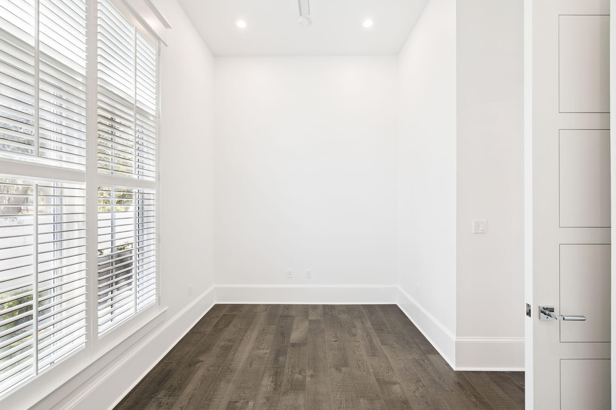 CHURCHILL OAKS - Residential