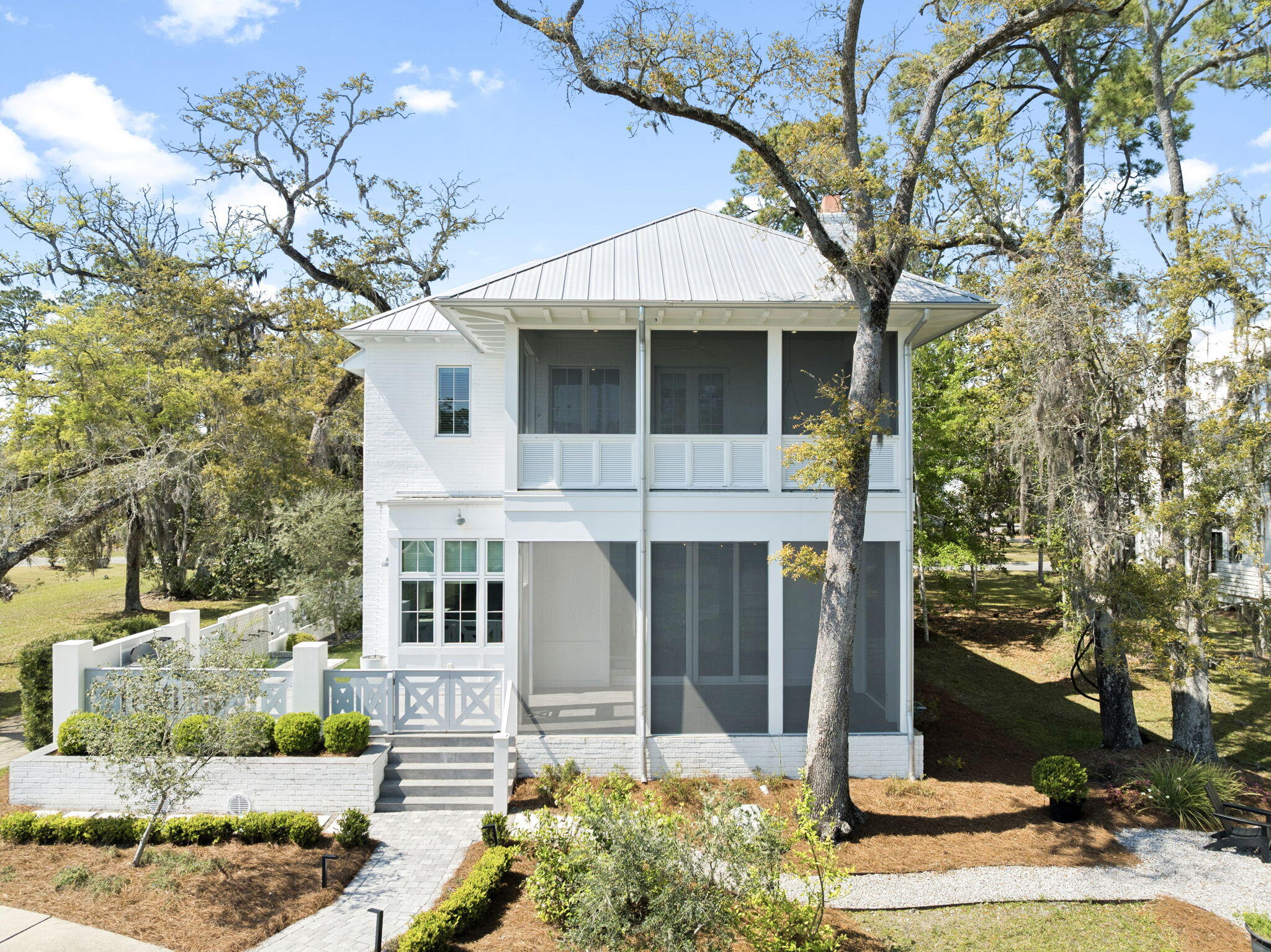 CHURCHILL OAKS - Residential