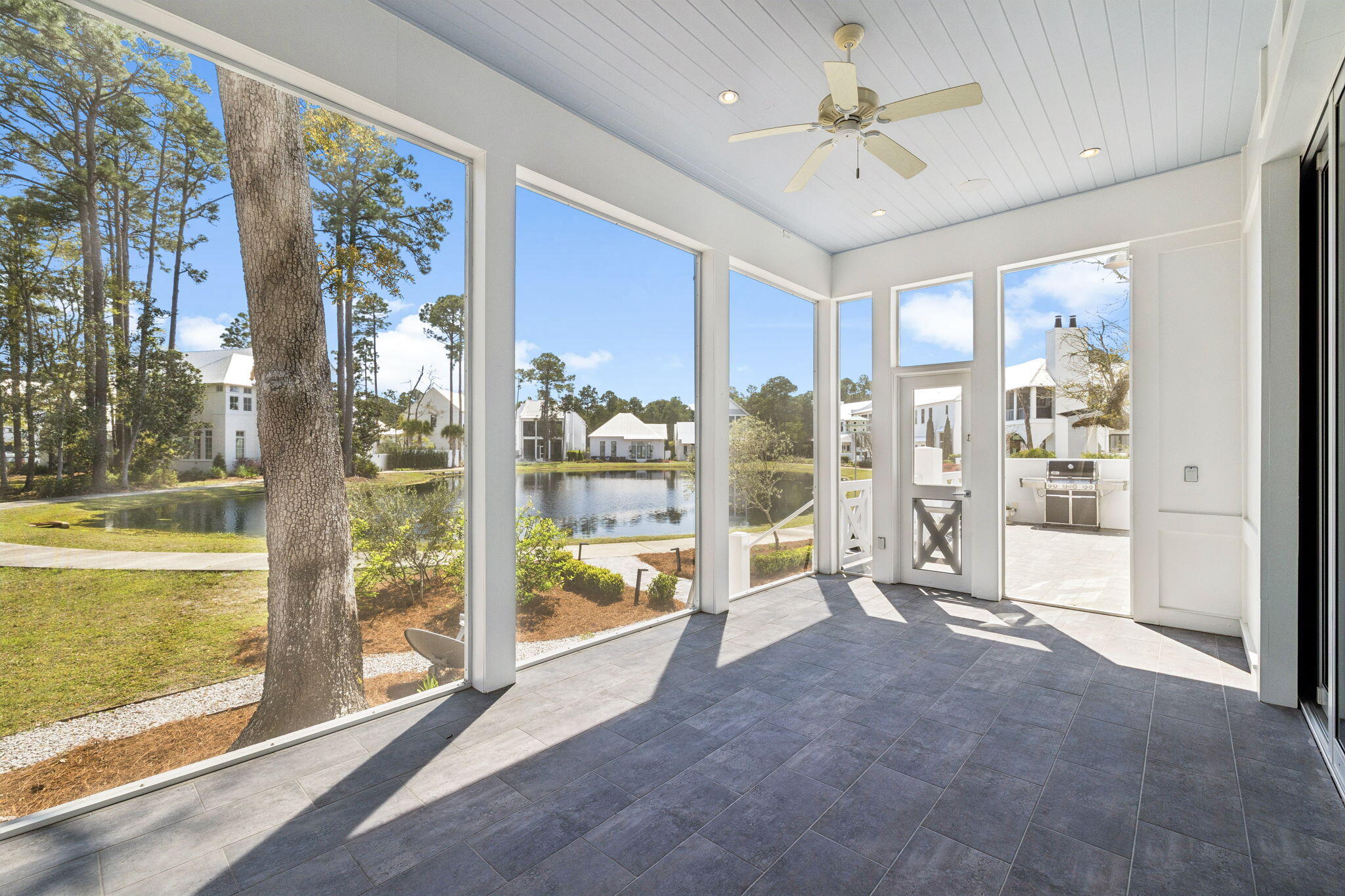 CHURCHILL OAKS - Residential