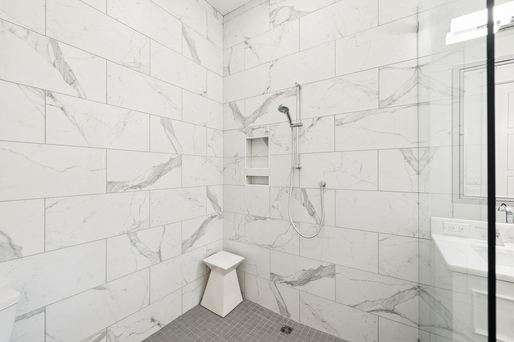 CHURCHILL OAKS - Residential