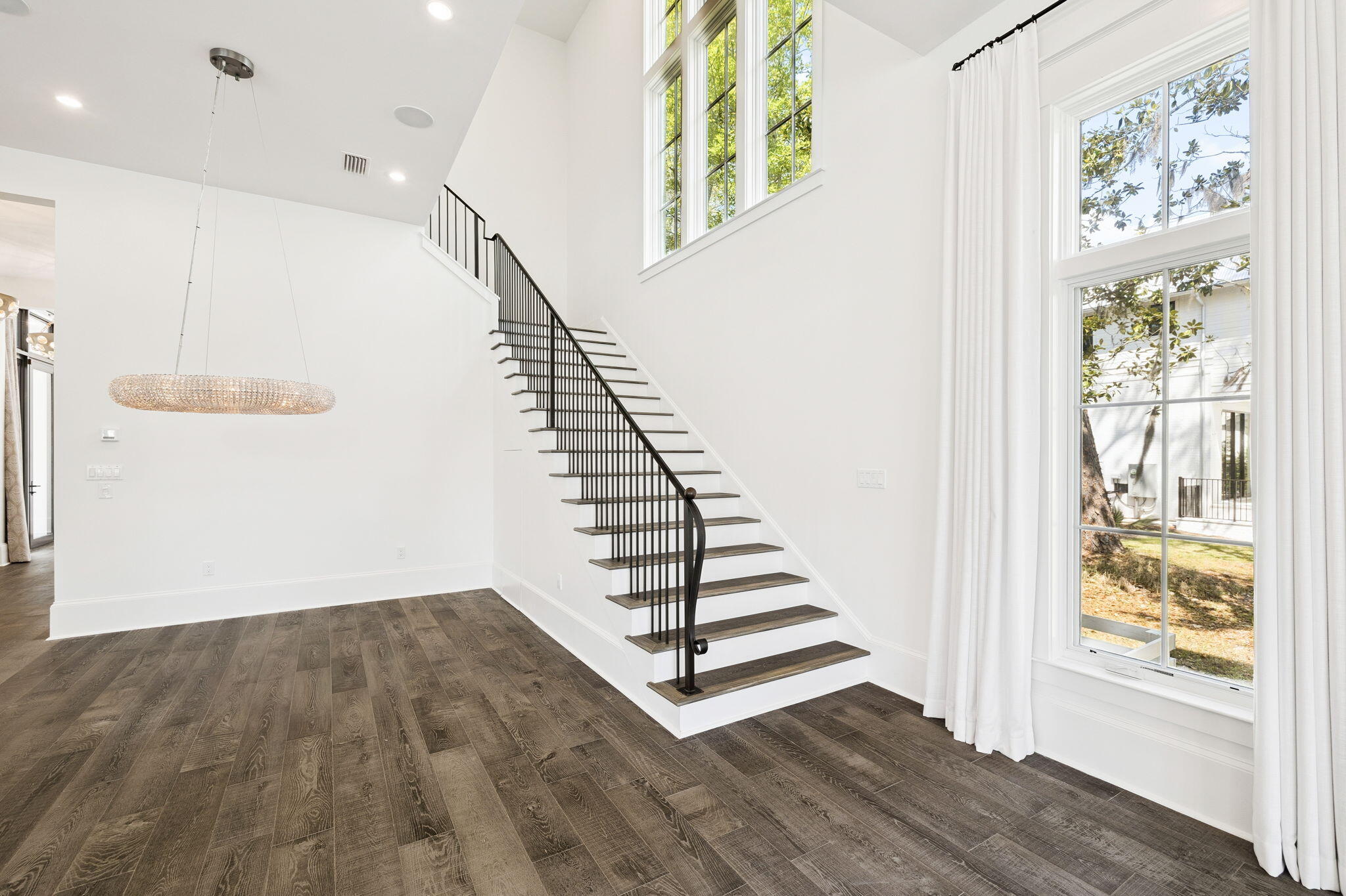 CHURCHILL OAKS - Residential