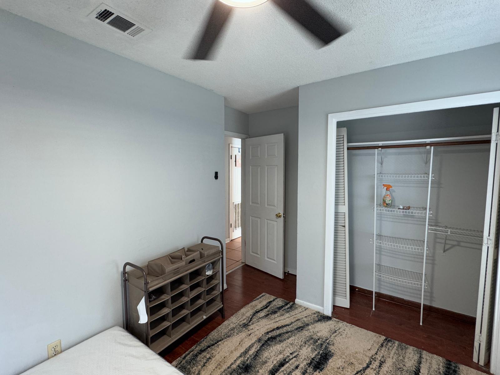 TOWN OF SANTA ROSA - Residential Lease