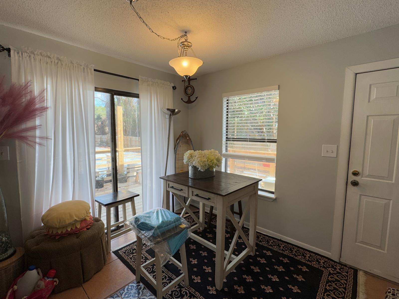 TOWN OF SANTA ROSA - Residential Lease