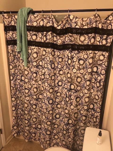 PINE MEADOWS ADD #2 LOT 6 BLK B - Residential