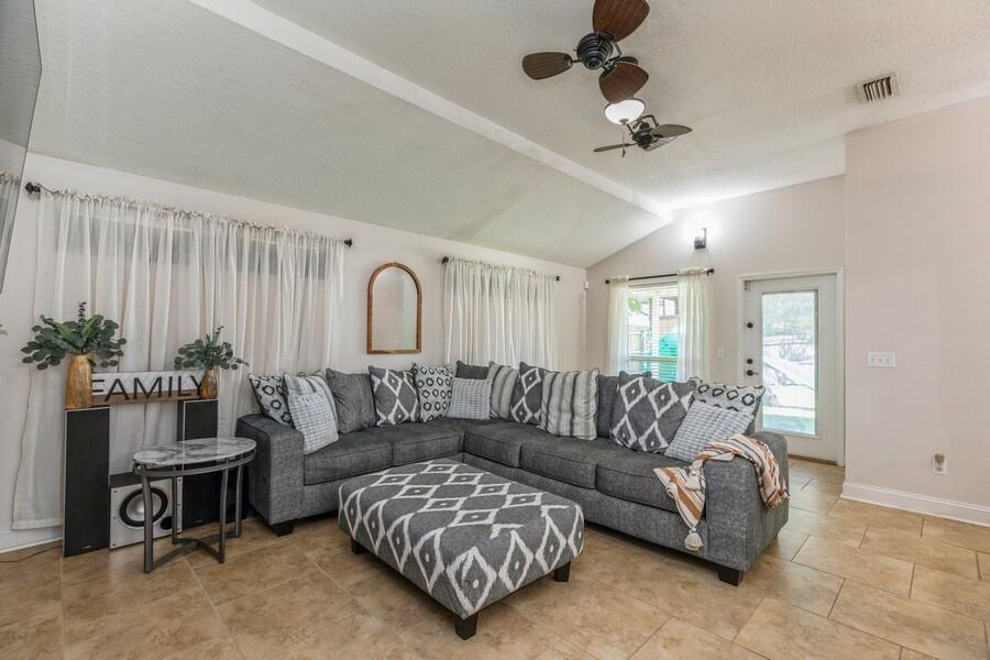 WHITS MANOR LOT 2 RES #02-159 - Residential