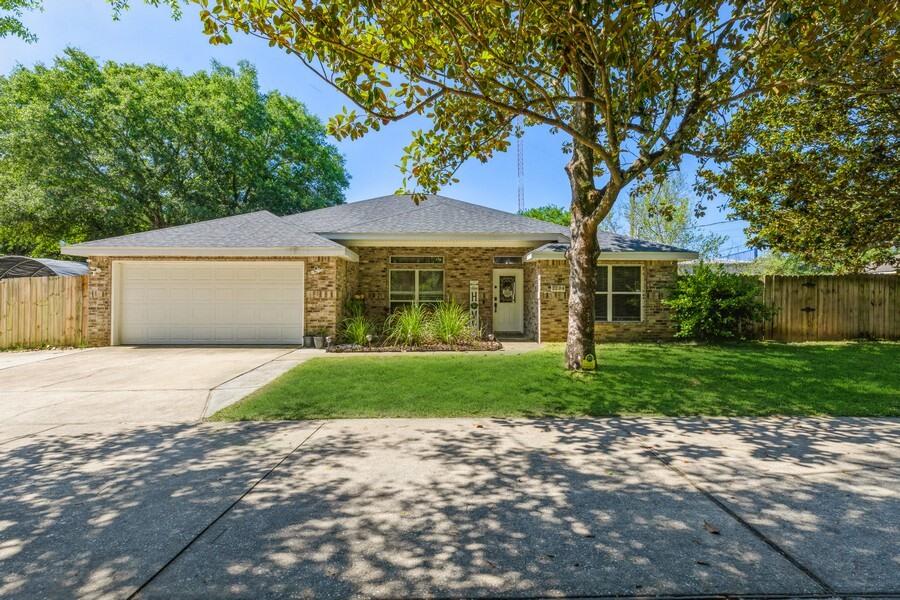 Appraised! Buyers financing fell through! -QUAINT-TUCKED AWAY- 1 level home just inside Kenwood on a no-thru street. Only 4 homes on this road! Also, brewery at the end of the street. This is a custom built home that is just the right size! 3 bedroom with a huge master bedroom & large master bath. The kitchen features a large island & is open to the living room which makes it the perfect place to host guest while cooking.Keep the living room cozy & warm during the winter w/ the wood burning fireplace. It also has a double gate on one side. New roof was installed 11/2020, HVAC replaced 6 years ago & has been serviced every year. All the appliances have been upgraded. Security system in use. HWT is less than 1 yr old.