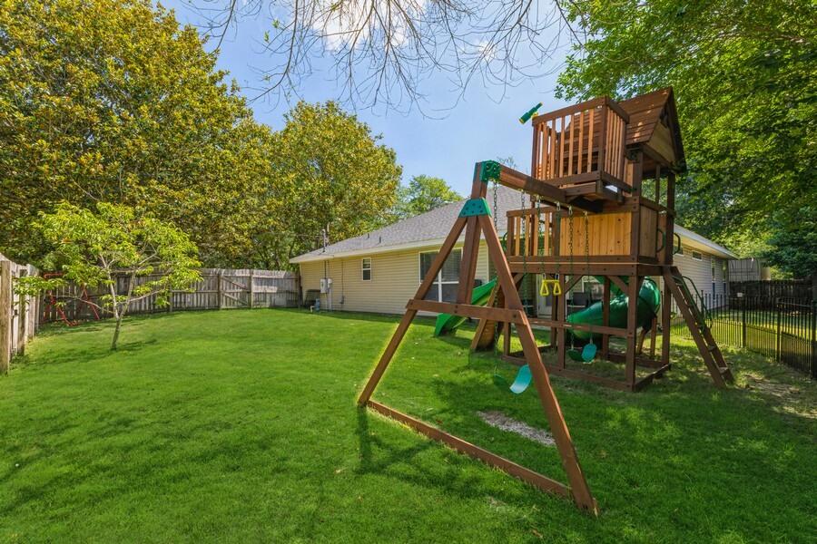 WHITS MANOR LOT 2 RES #02-159 - Residential