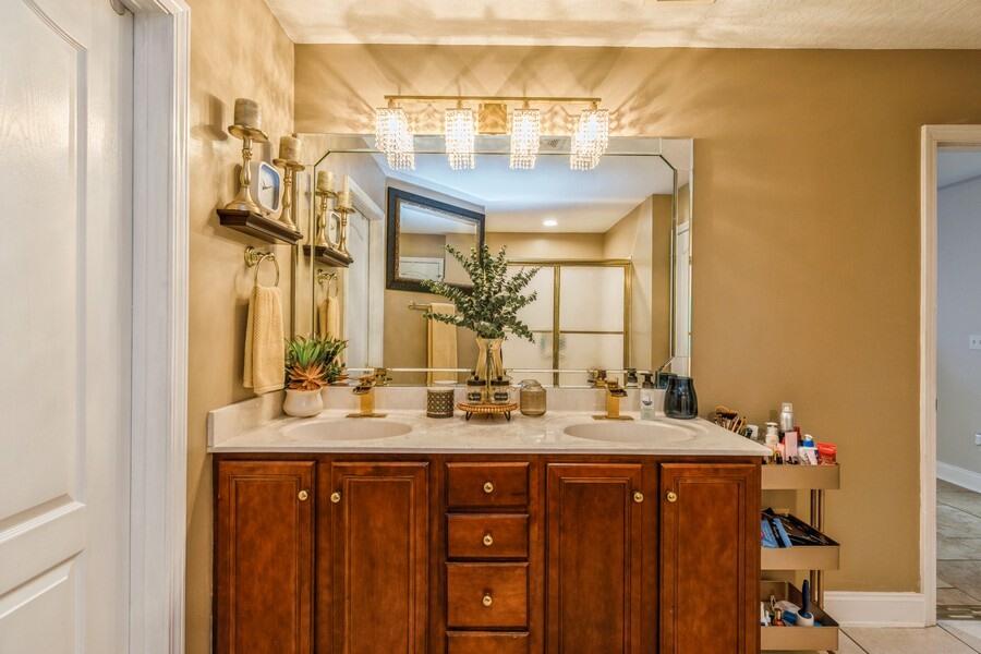 WHITS MANOR LOT 2 RES #02-159 - Residential
